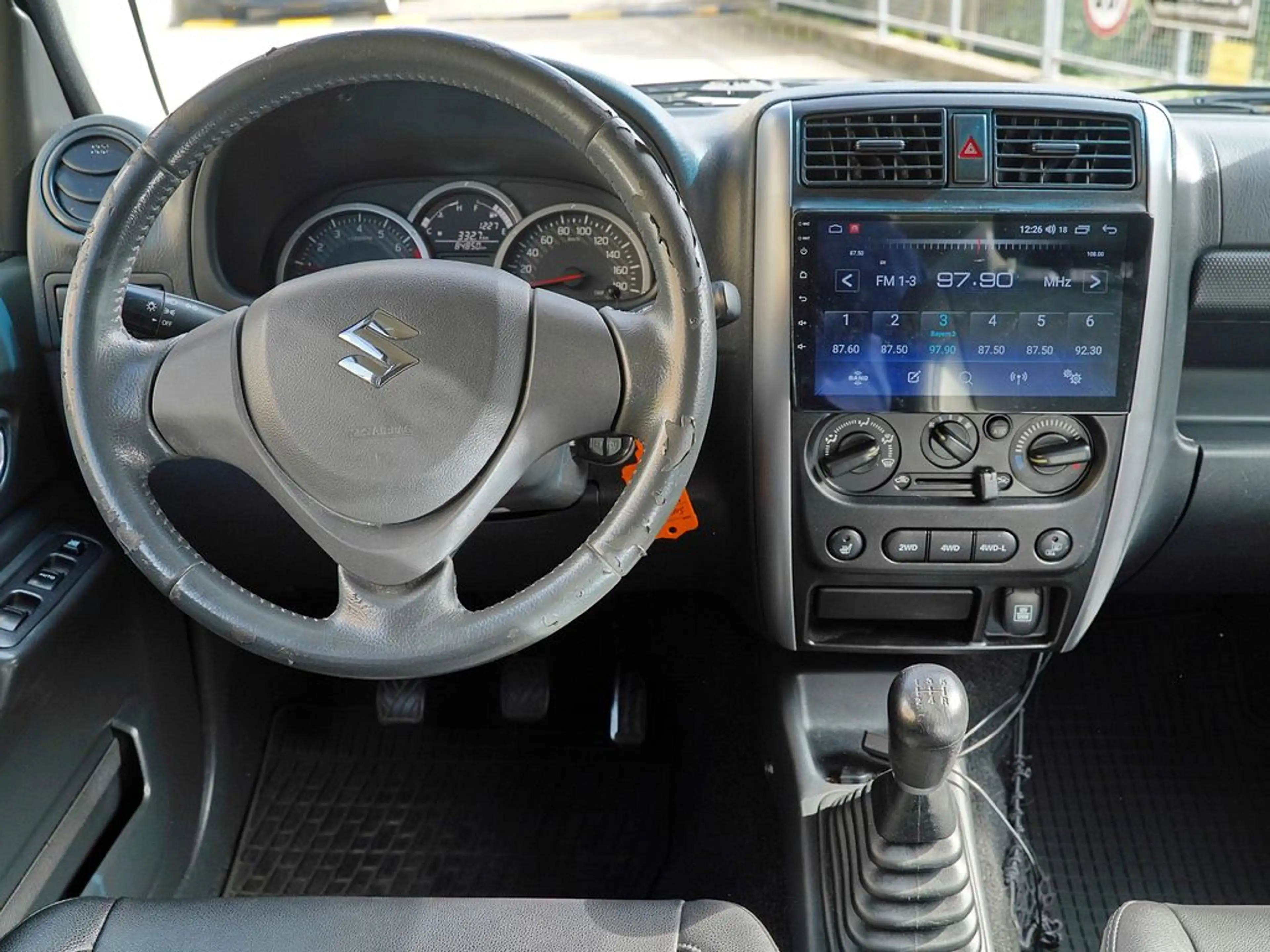 Suzuki Jimny 1.3 Ranger Style 4x4 | Höherlegung m. ABE | US Army Erstbesitz | AHK | Klima | Sitzhzg. — photo 6