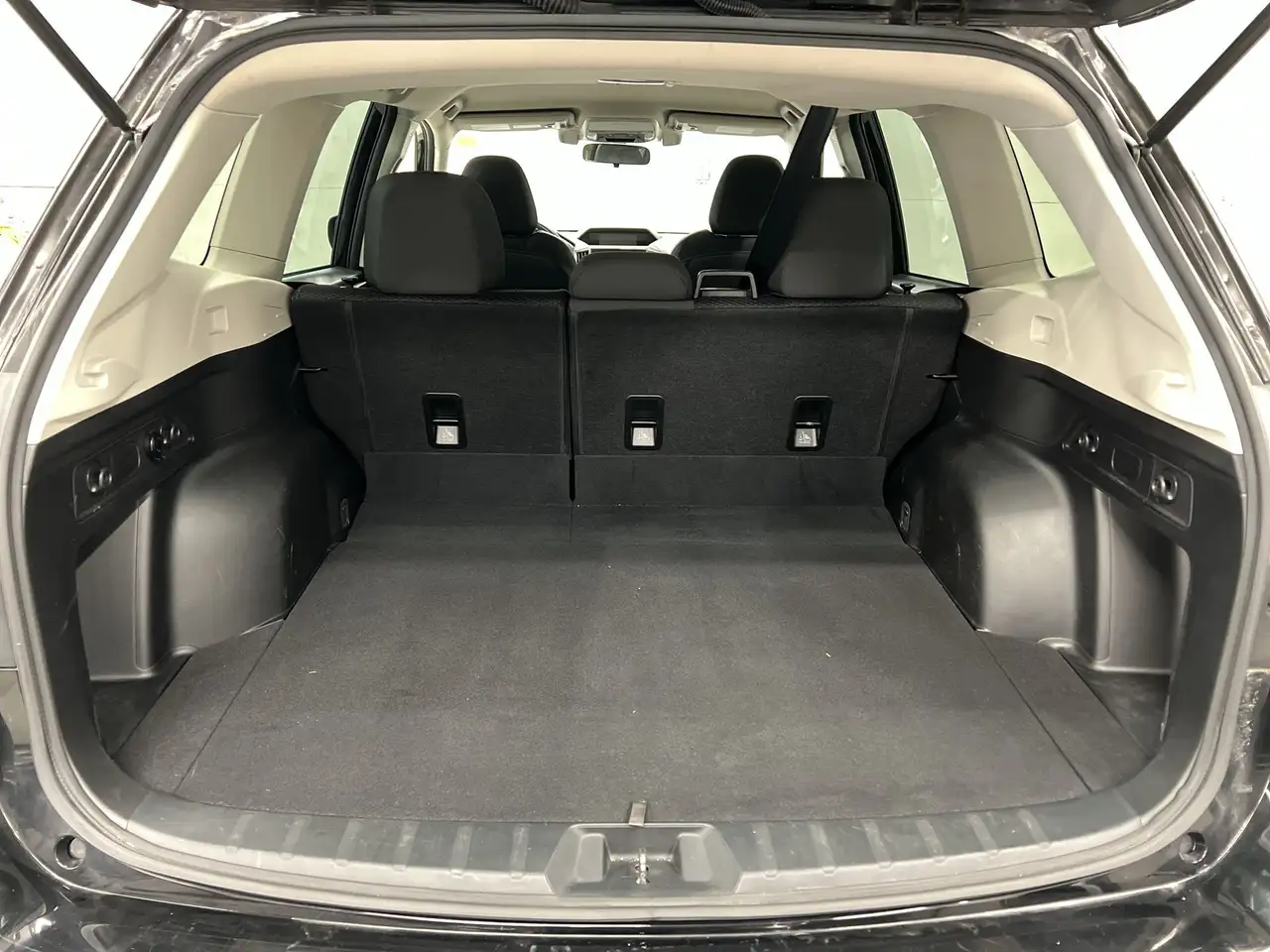 Subaru Forester снимка Subaru Forester