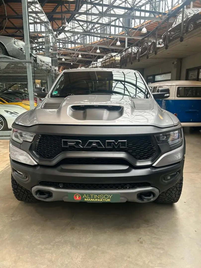 Dodge RAM 1500 TRX Grau - 1