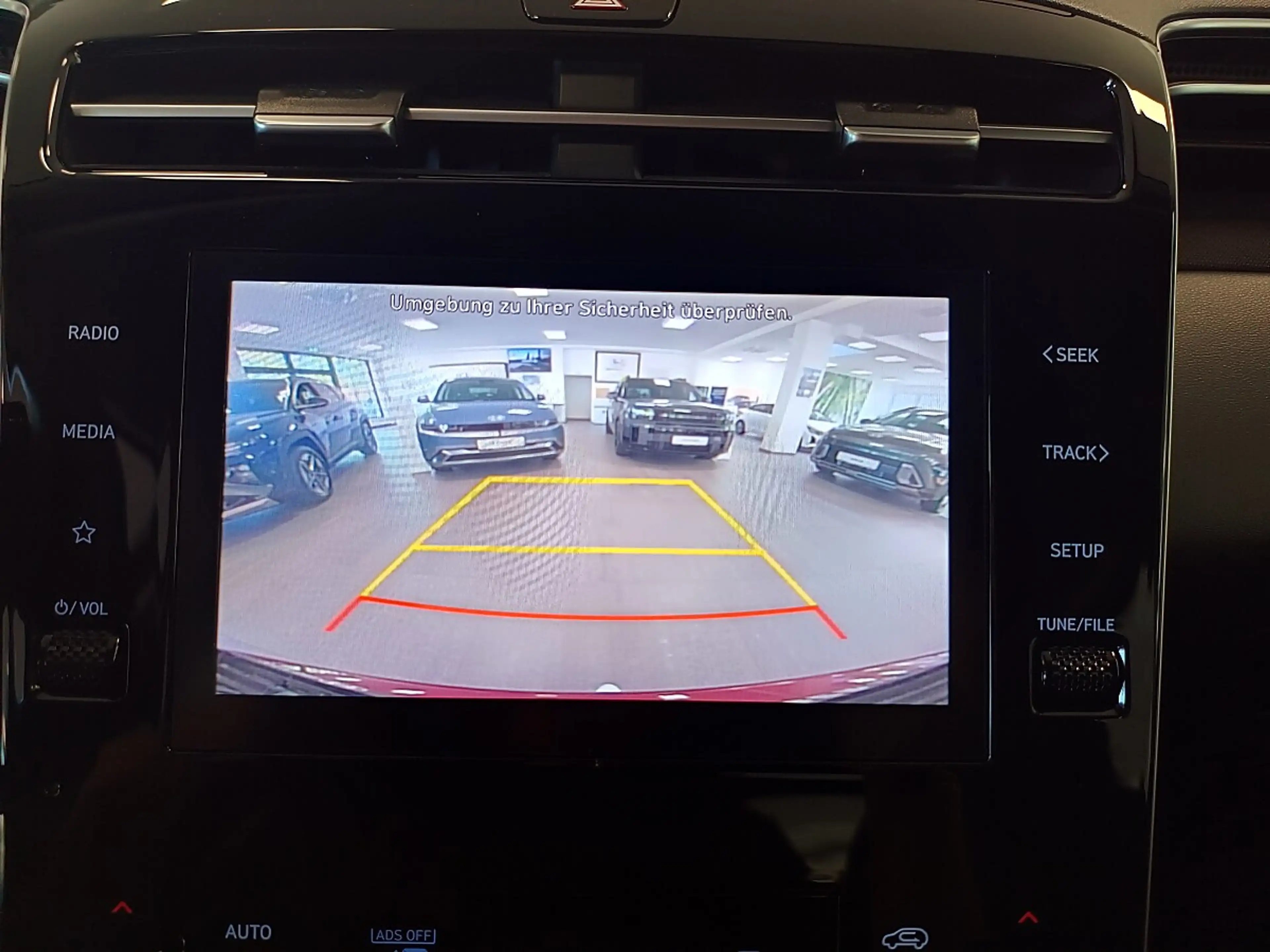 Hyundai TUCSON Tucson 1,6 CRDI 2WD Smart Line *Klima*SHZ*RFK* — photo 11