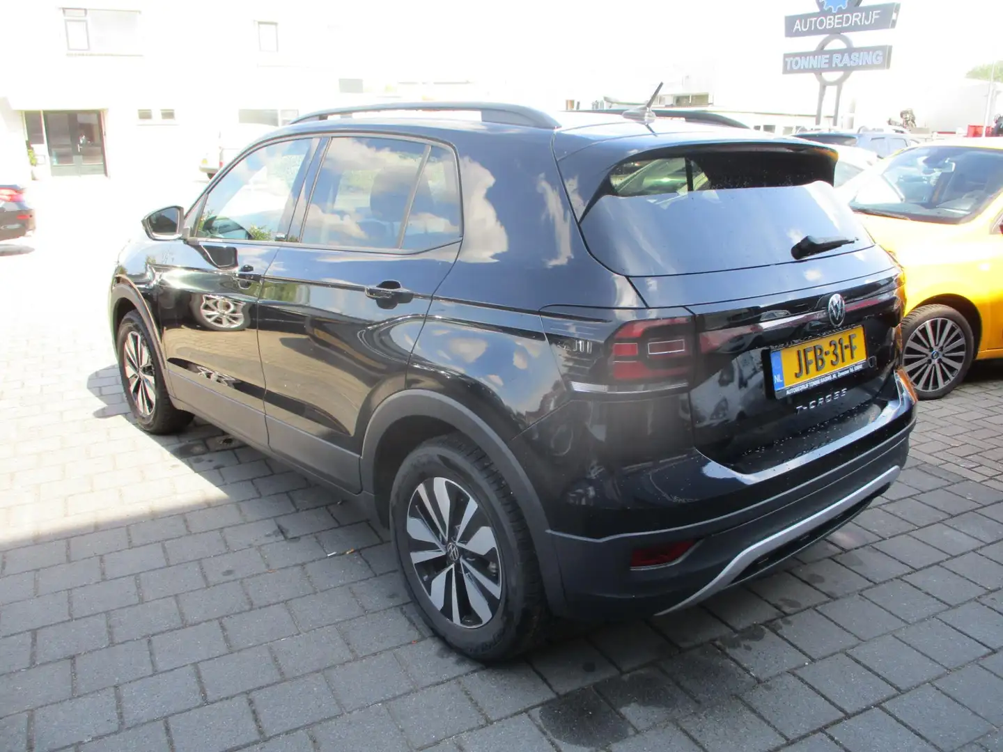 Volkswagen T-Cross 1.0 TSI Life Zwart - 2