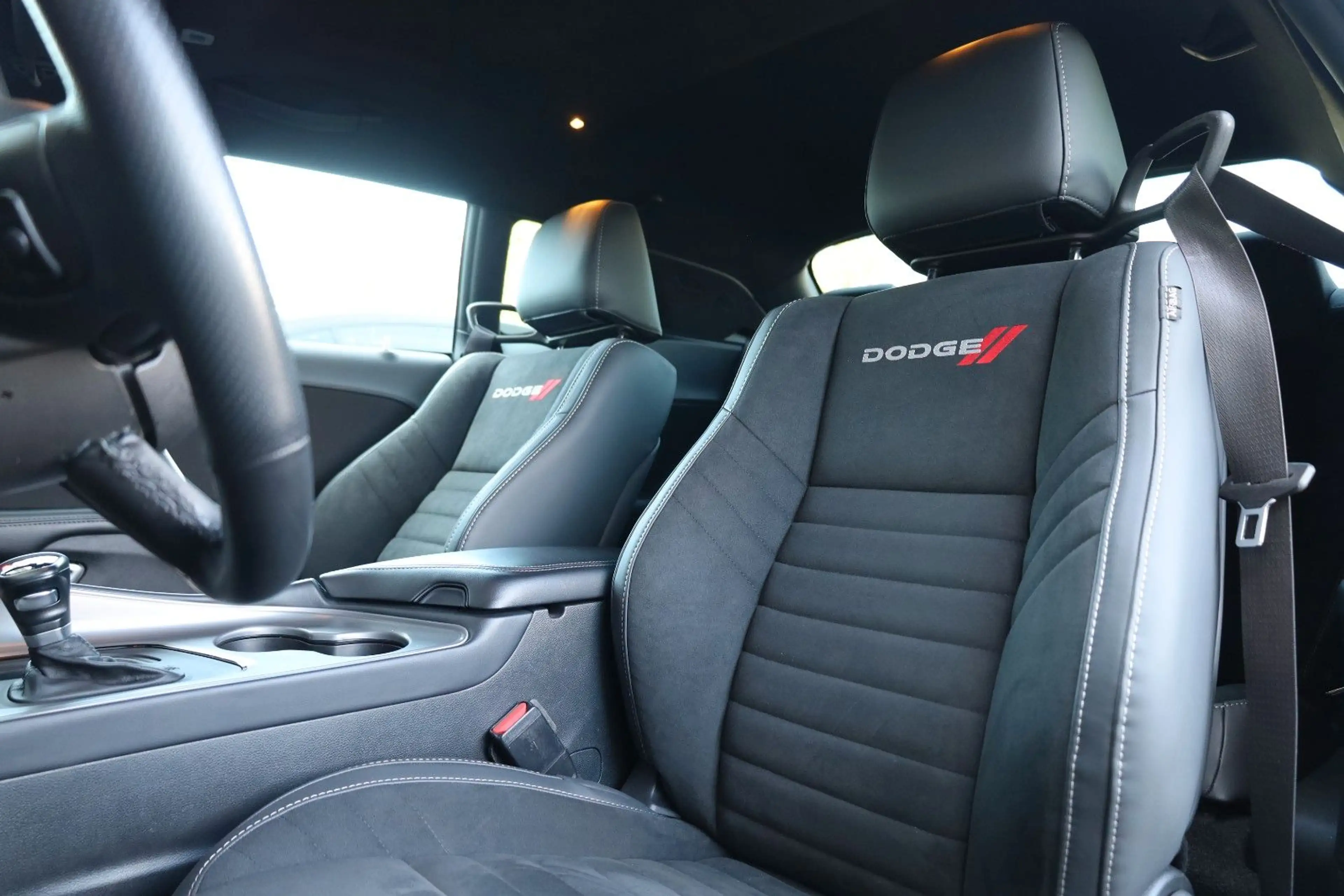 Dodge Challenger 3.6 SXT/KAMERA/BTH/MFL/SHZ/ALPINE/R20 — photo 11