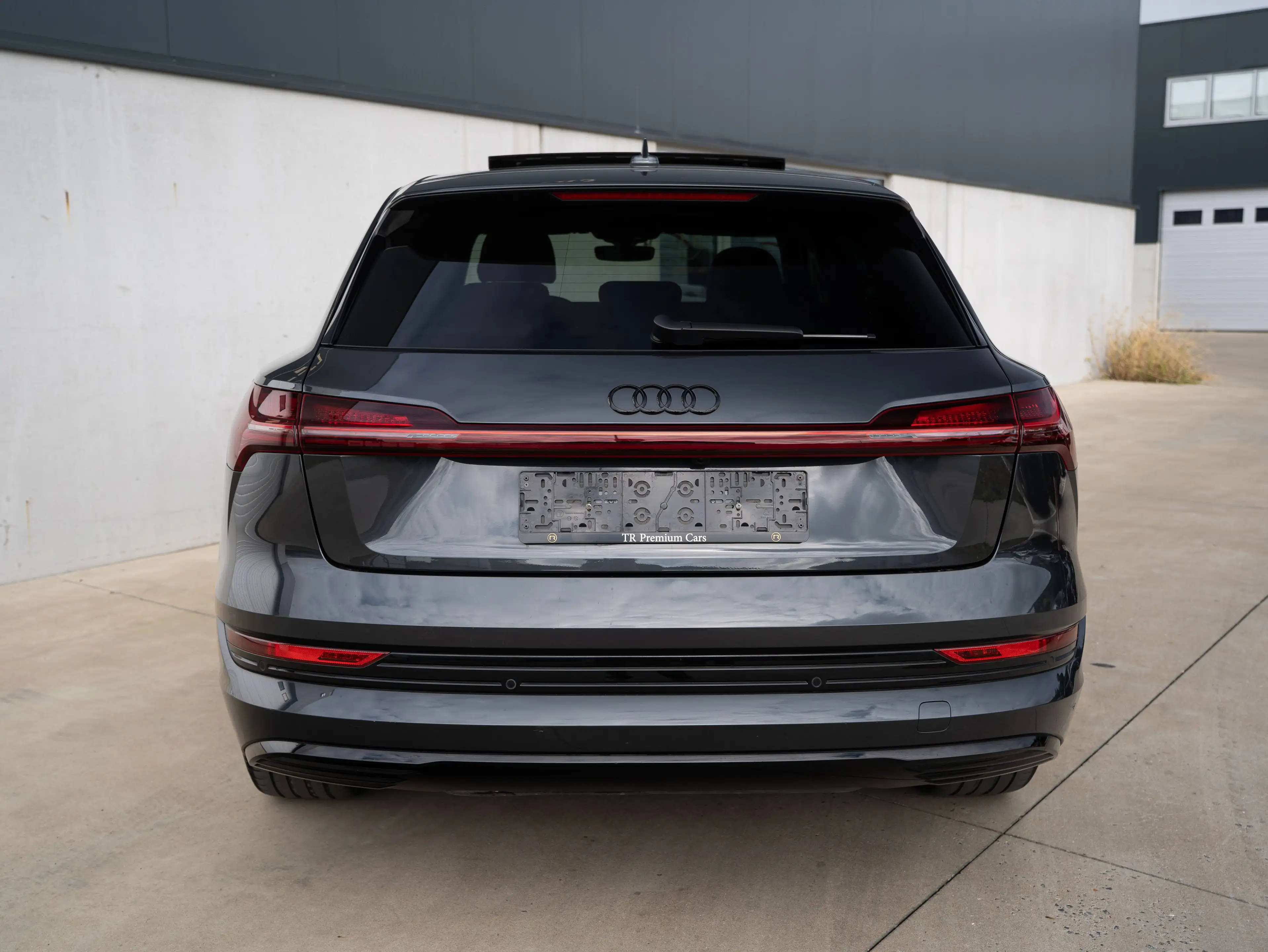 Audi e-tron 95 kWh l 55 Quattro l Pano l Heated Seats l Keyless l Memory Seats — photo 13
