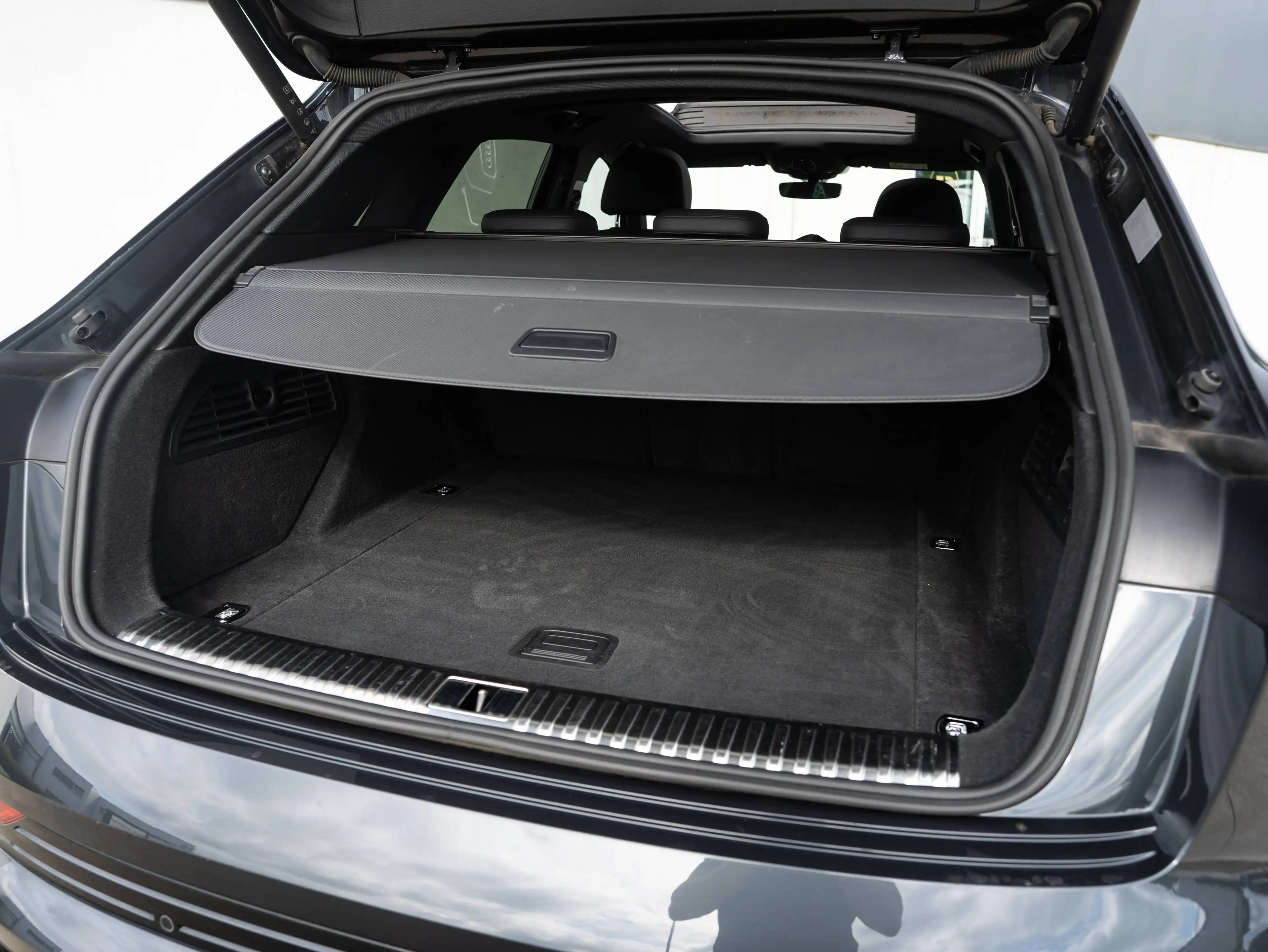 Audi e-tron 95 kWh l 55 Quattro l Pano l Heated Seats l Keyless l Memory Seats — photo 14