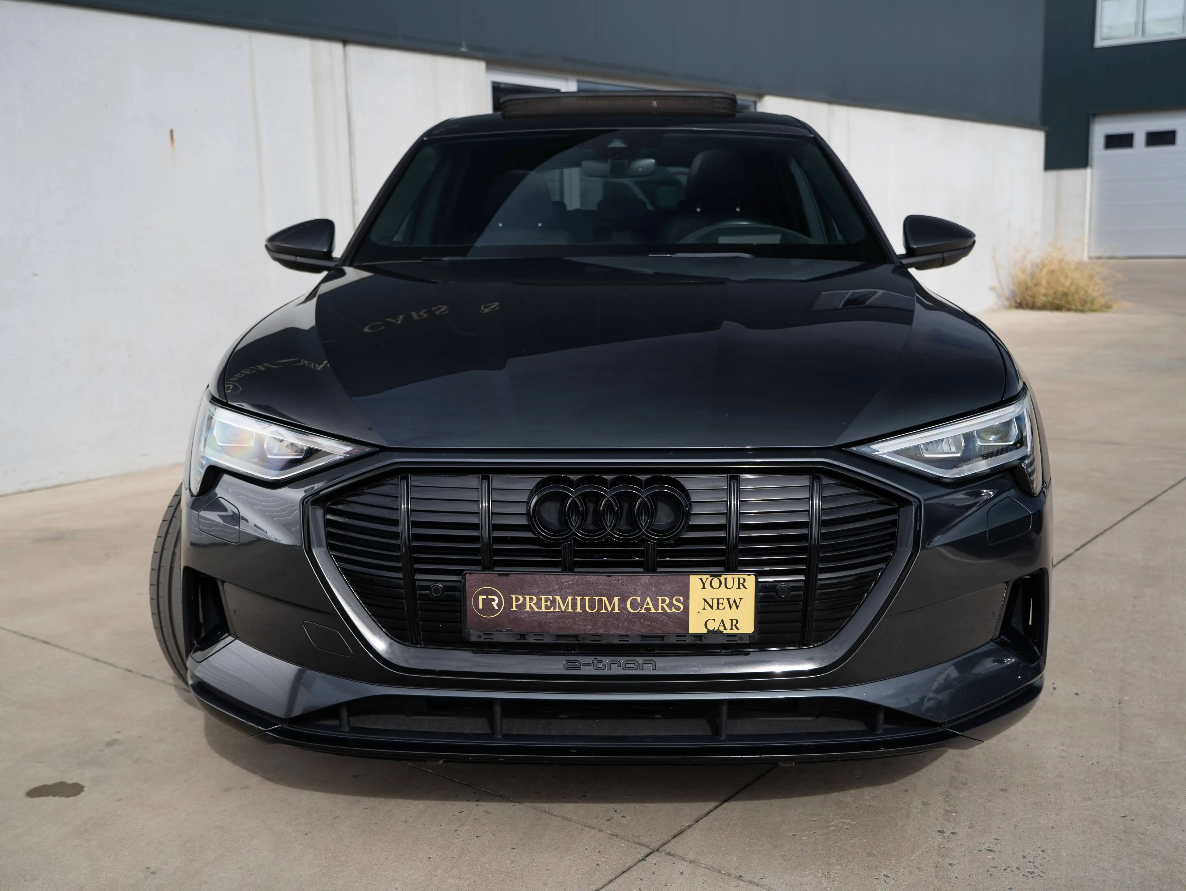Audi e-tron 95 kWh l 55 Quattro l Pano l Heated Seats l Keyless l Memory Seats — photo 4
