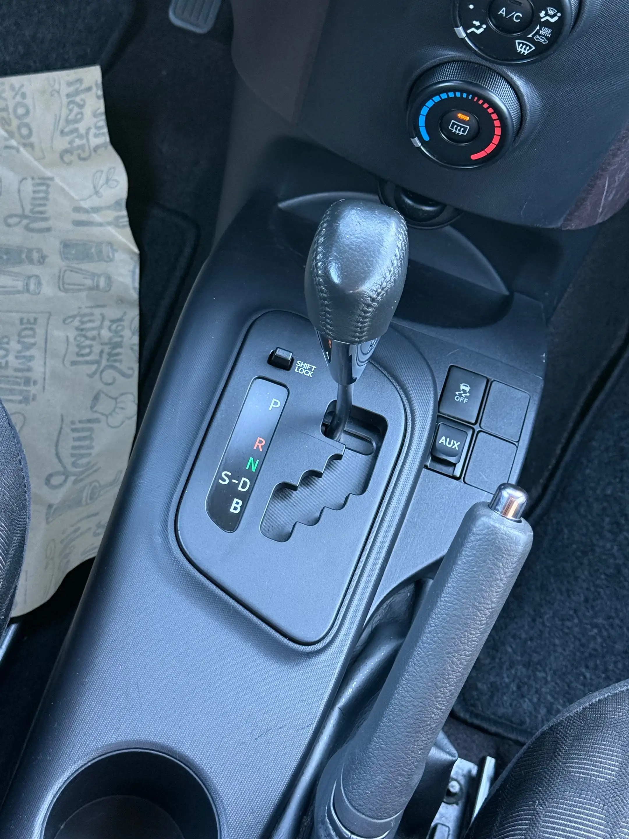 Toyota iQ iQ 1.0i VVT-i / AIRCO / GARANTIE / AUTOMATIQUE — photo 10