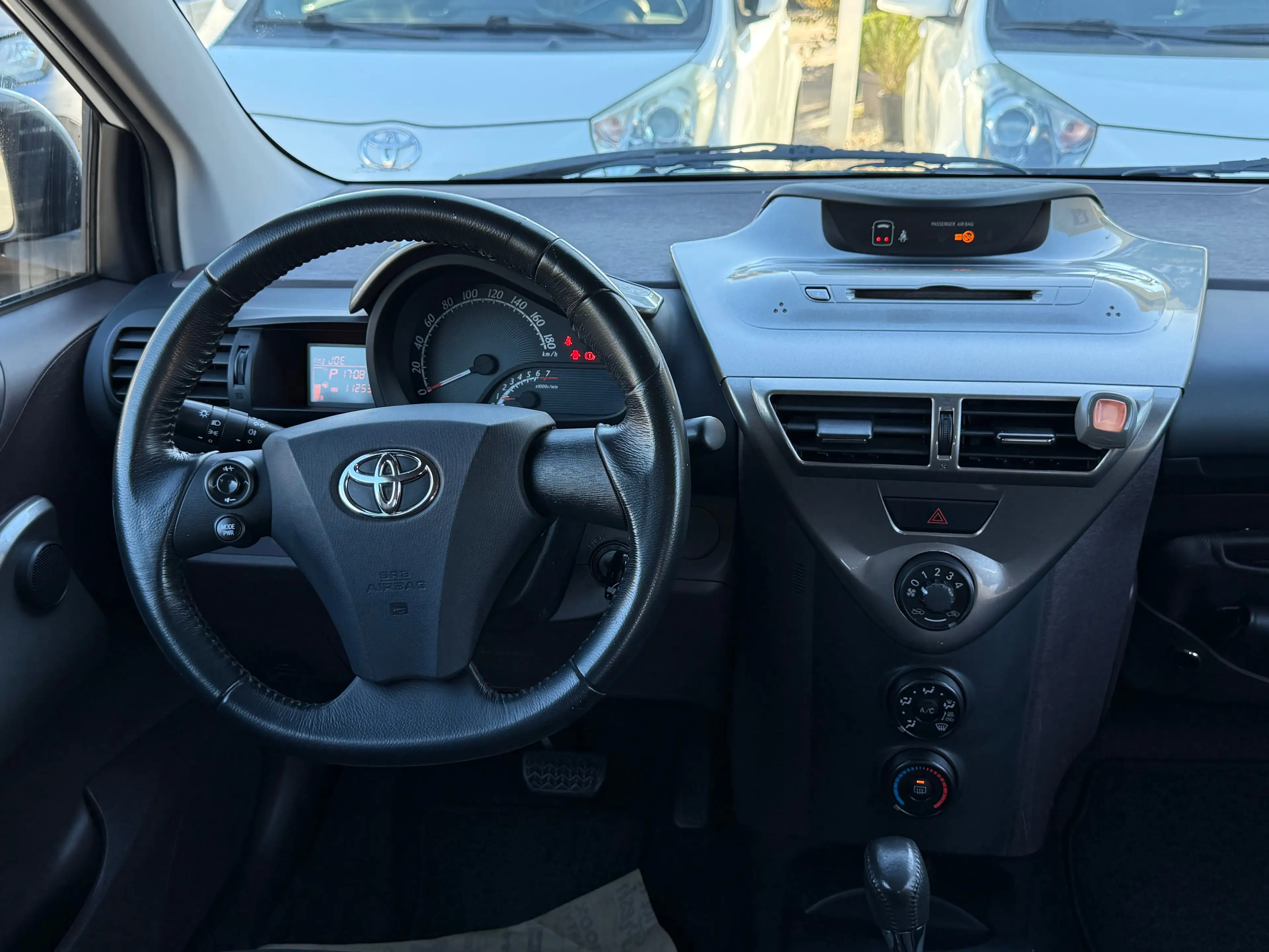 Toyota iQ iQ 1.0i VVT-i / AIRCO / GARANTIE / AUTOMATIQUE — photo 8