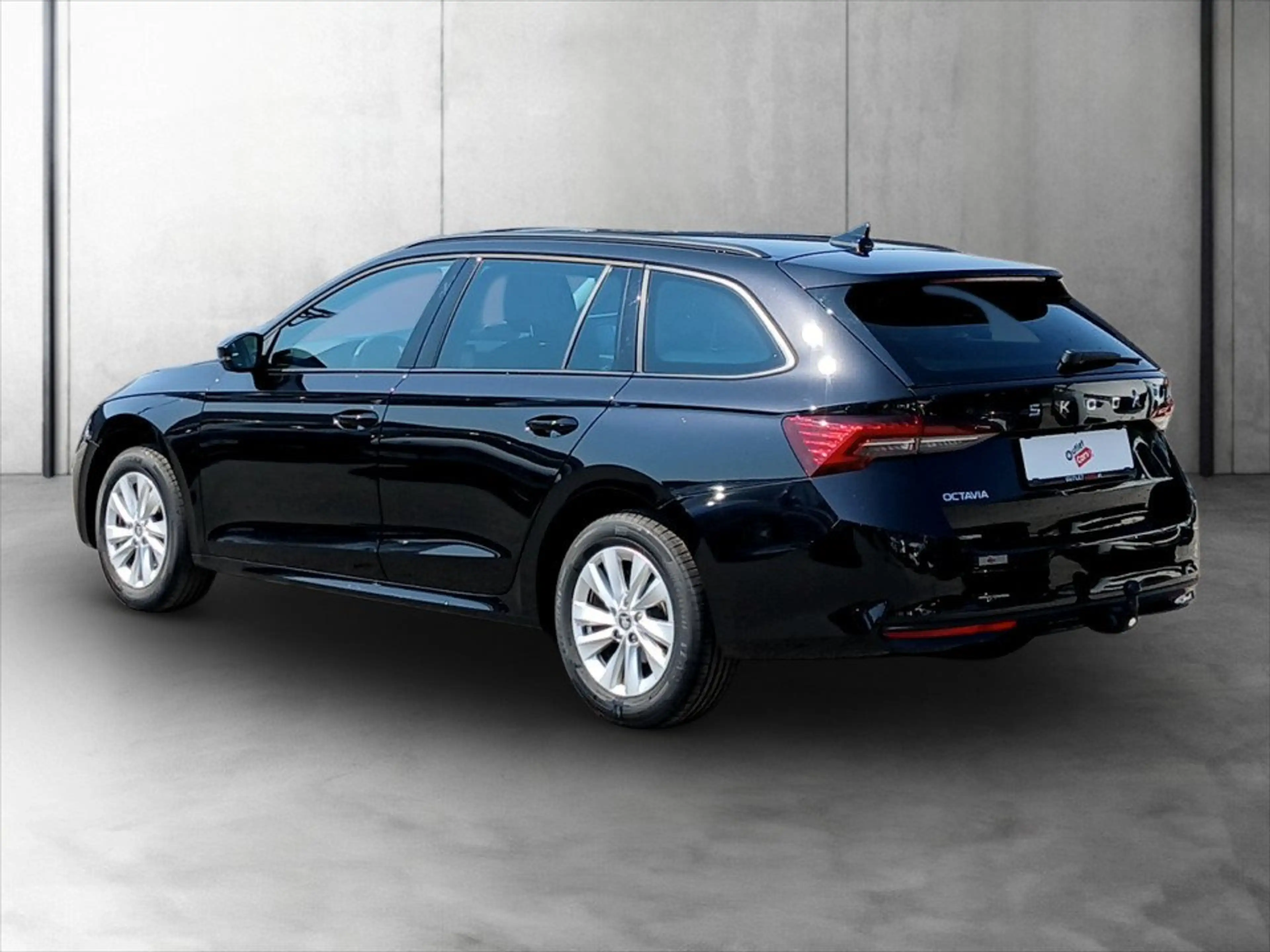 Skoda Octavia Combi 1.5 TSI DSG Selection AHK+LED+NAVI — photo 6