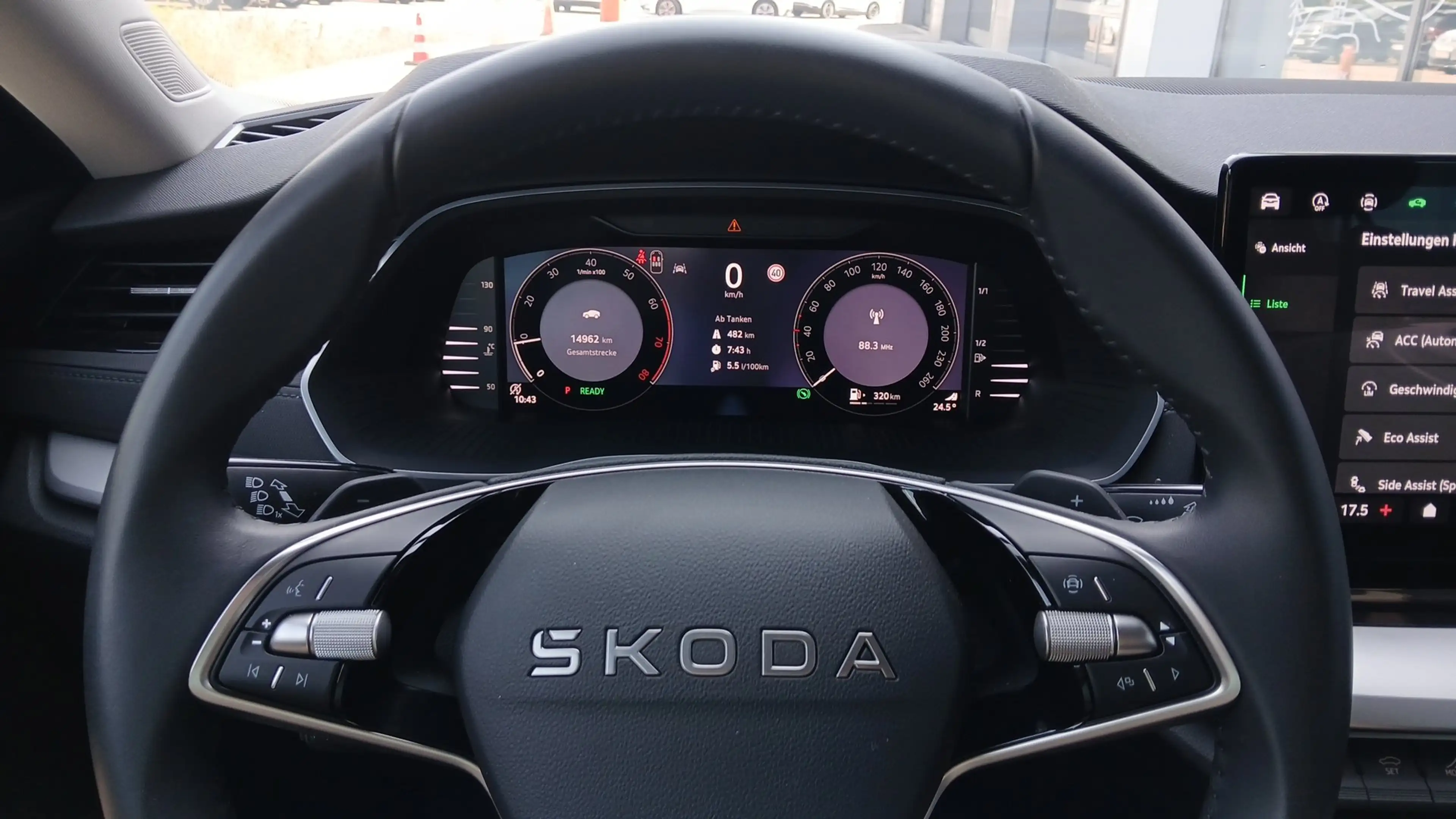Skoda Octavia Combi 1.5 TSI DSG Selection AHK+LED+NAVI — photo 14
