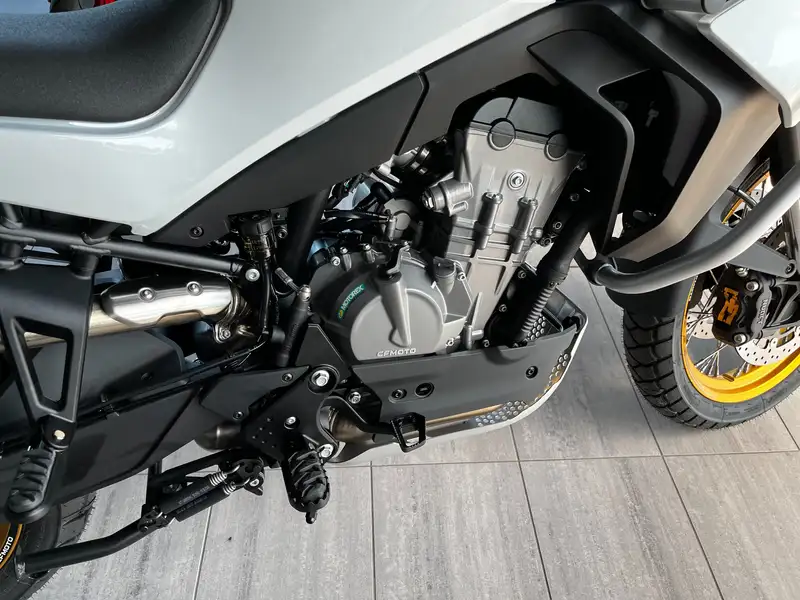 CFMOTO 800 MT - foto 5