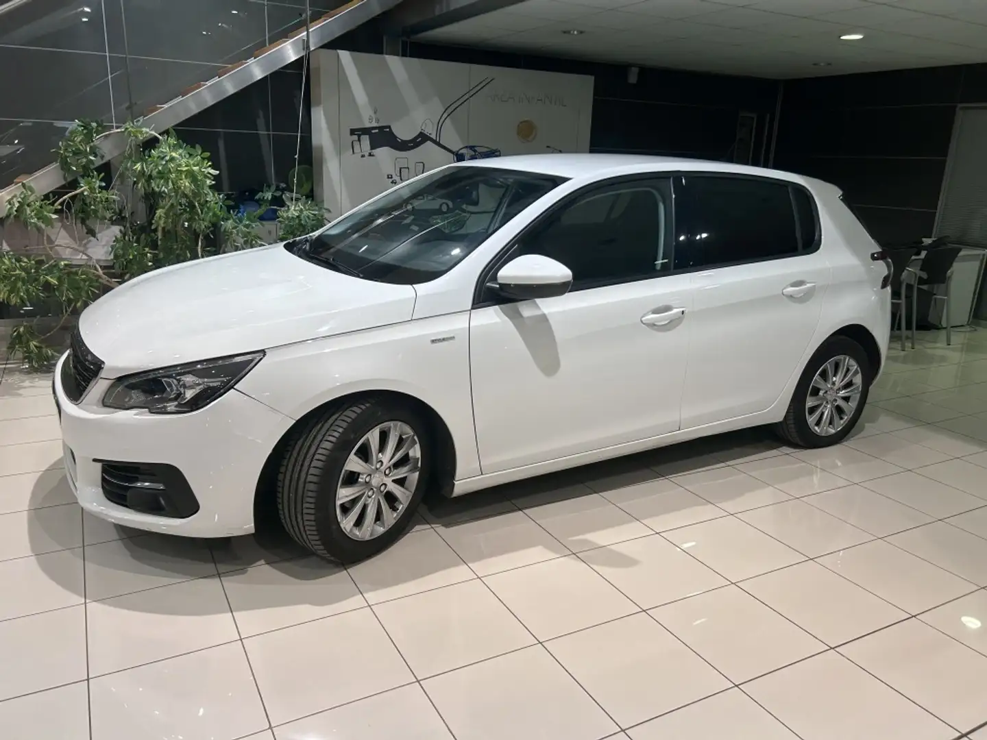 Peugeot 308 1.5BlueHDi S&S Style 100 Blanco - 1