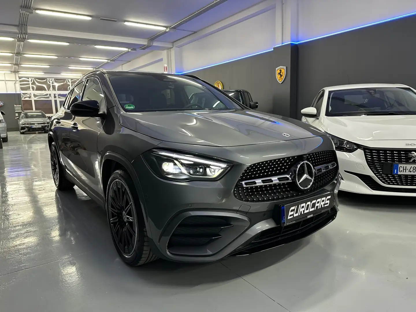 Mercedes-Benz GLA 200 Edition AMG Line 4matic "NOLEGGIO" Gris - 1