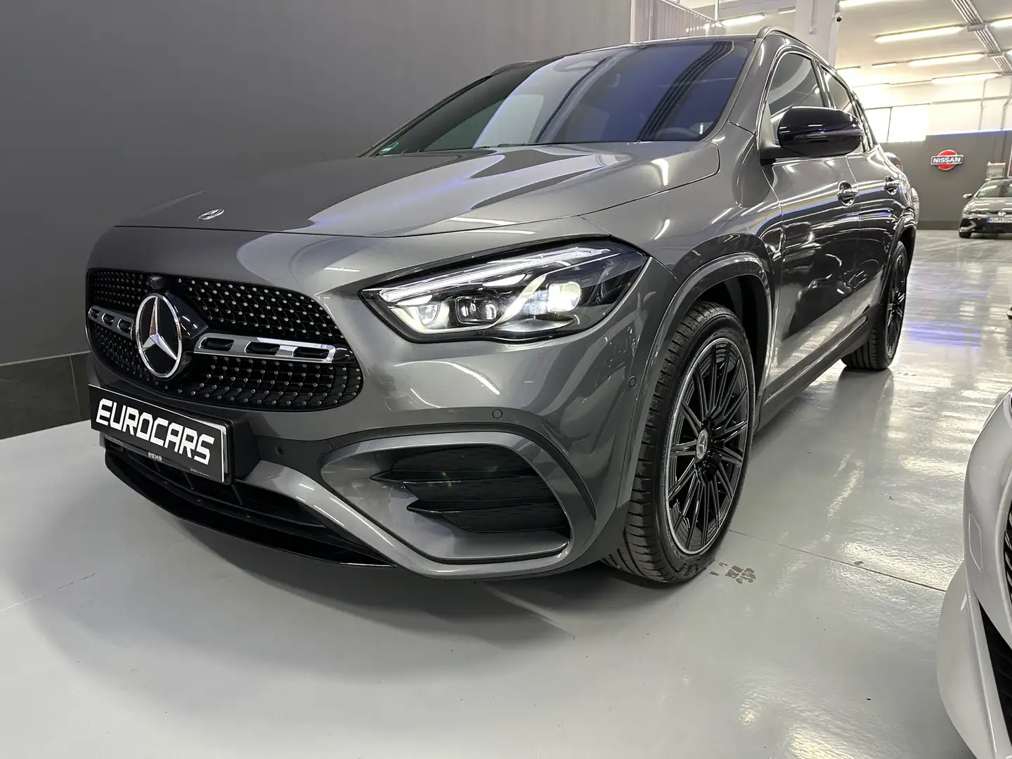 Mercedes-Benz GLA 200 Edition AMG Line 4matic "NOLEGGIO" Gris - 2