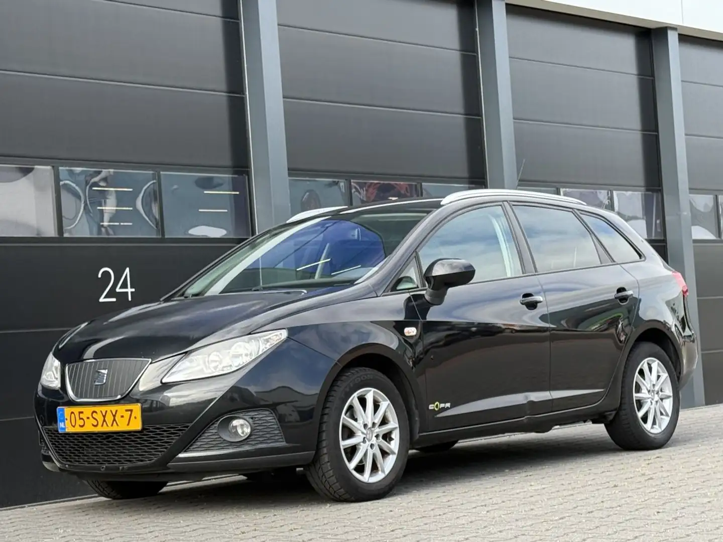 SEAT Ibiza 1.2 TDI COPA Plus Ecomotive Clima Navi Zwart - 1