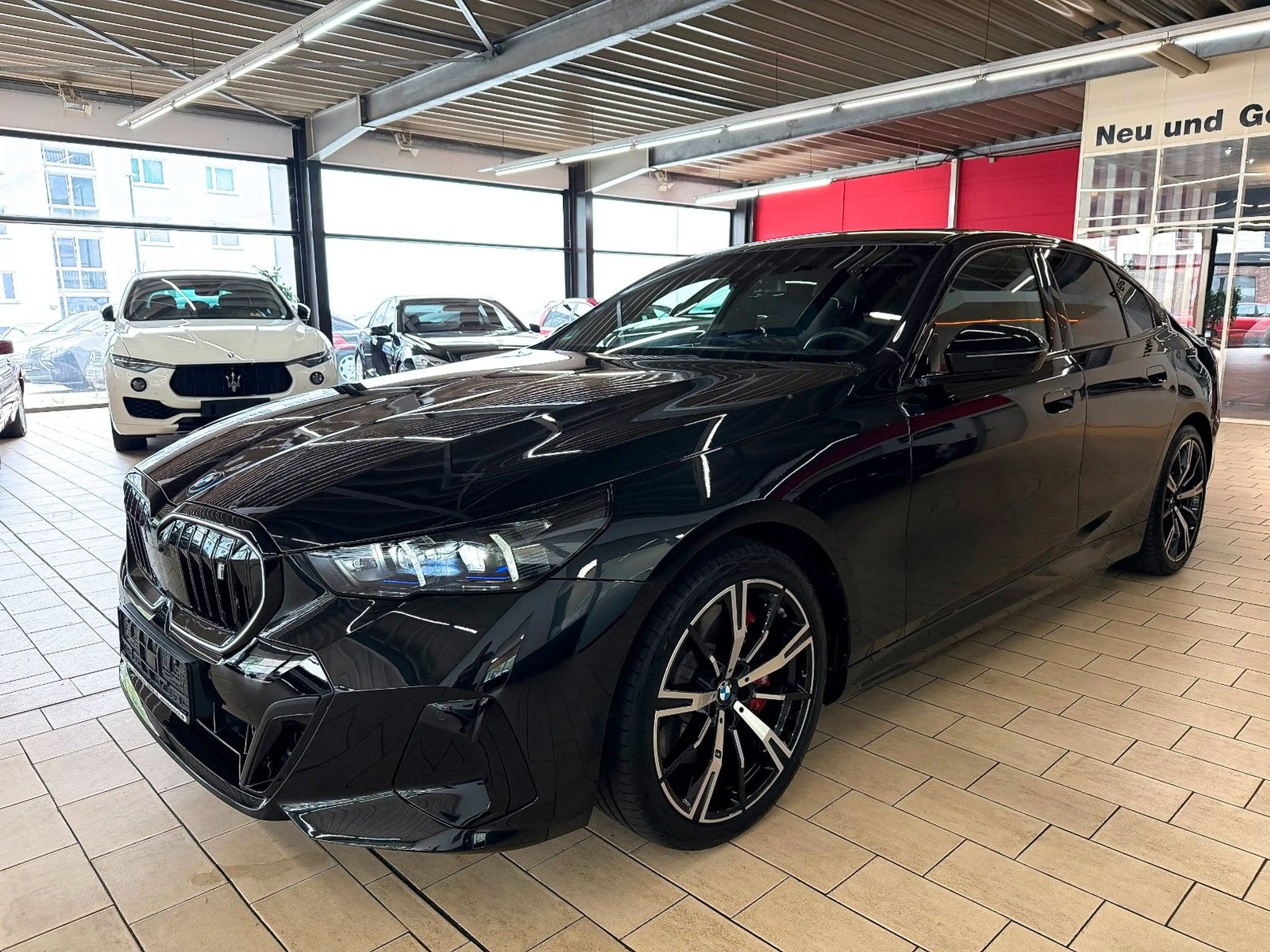 BMW i5 40 xDrive M SPORT *VOLLAUSST+20'M+NP. 99.750€ — photo 2