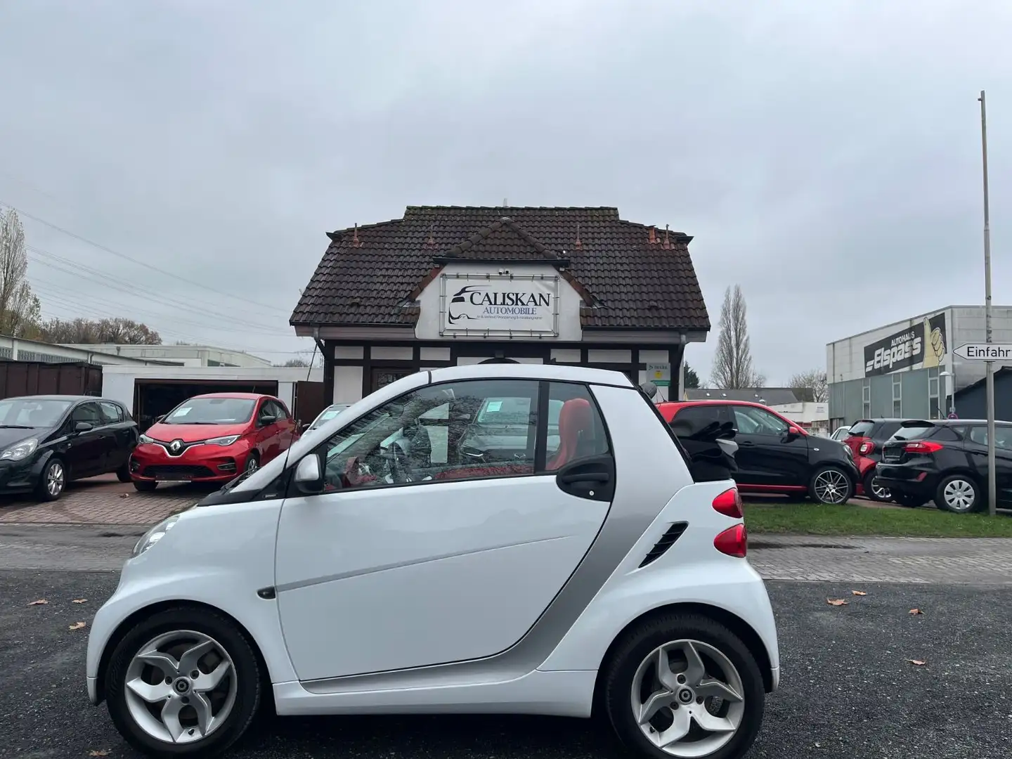 smart forTwo cabrio Passion CDI*Apple Car Play Weiß - 1