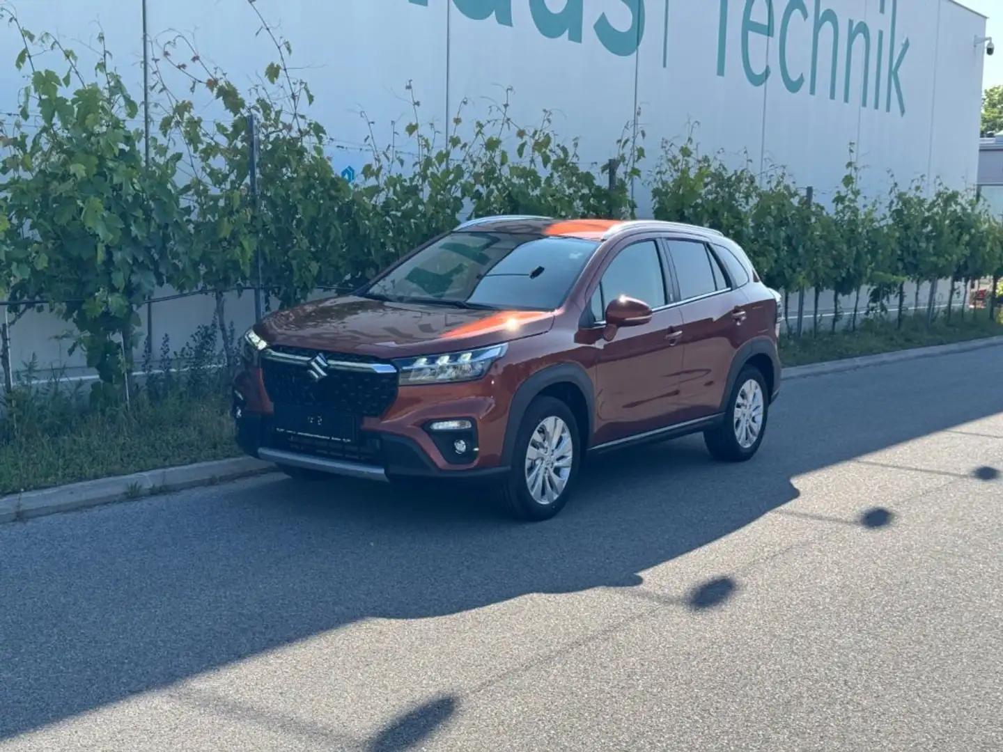 Suzuki S-Cross 1.5 HYBRID ALLGRIP 6AGS shine Braun - 1