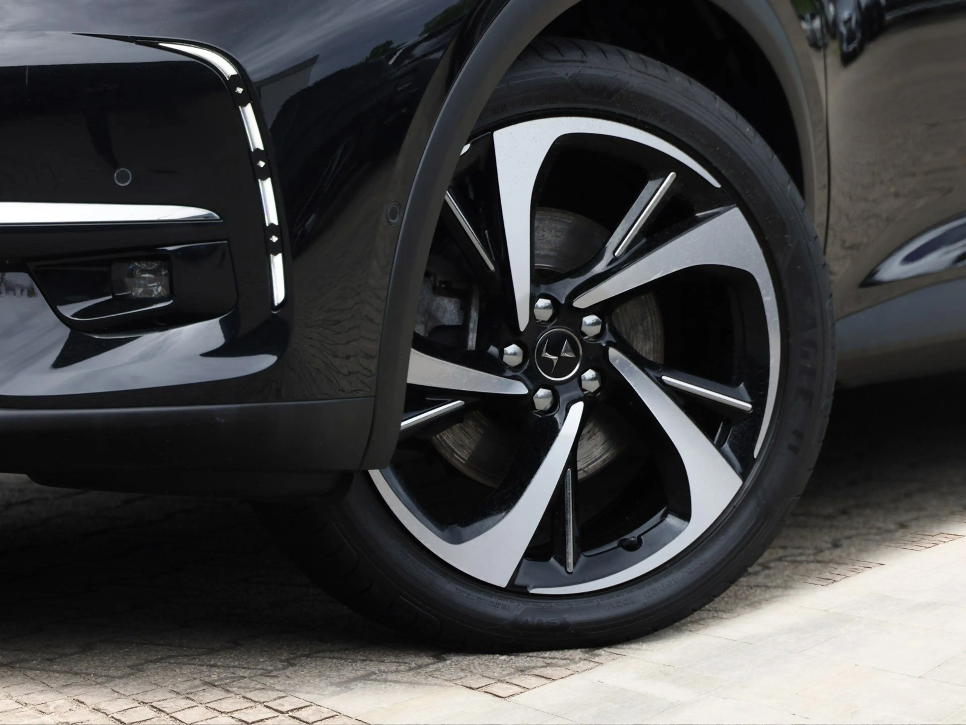 DS Automobiles DS 7 DS7 Rivoli 4x4 — photo 5