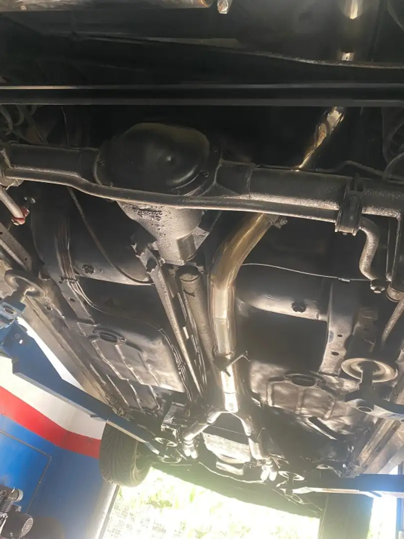 Pontiac Fiero Coupé Bianco - 2