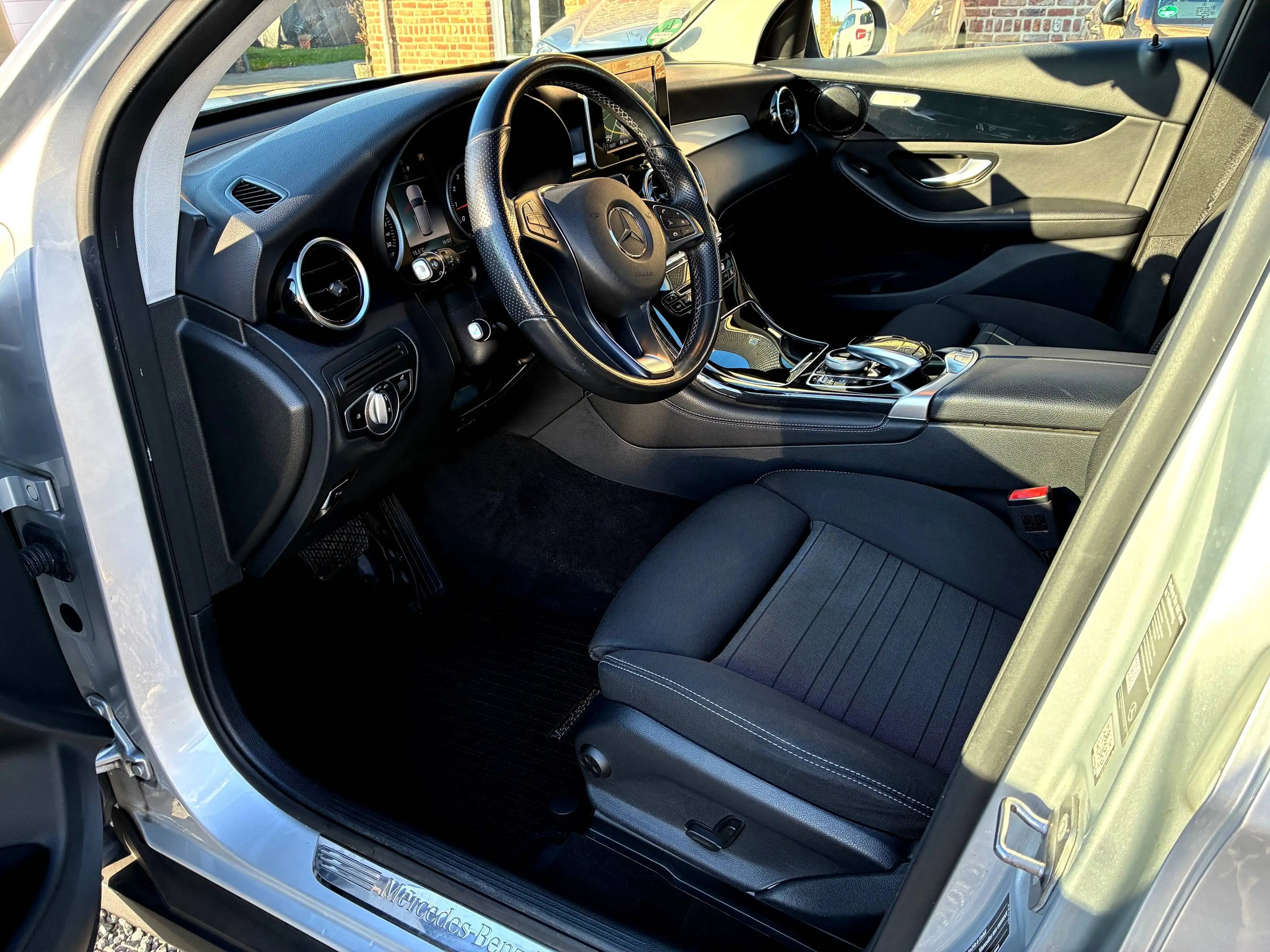 Mercedes-Benz GLC 250 4Matic| 211 PS| 2. Hand| Pano| Kamera — photo 14