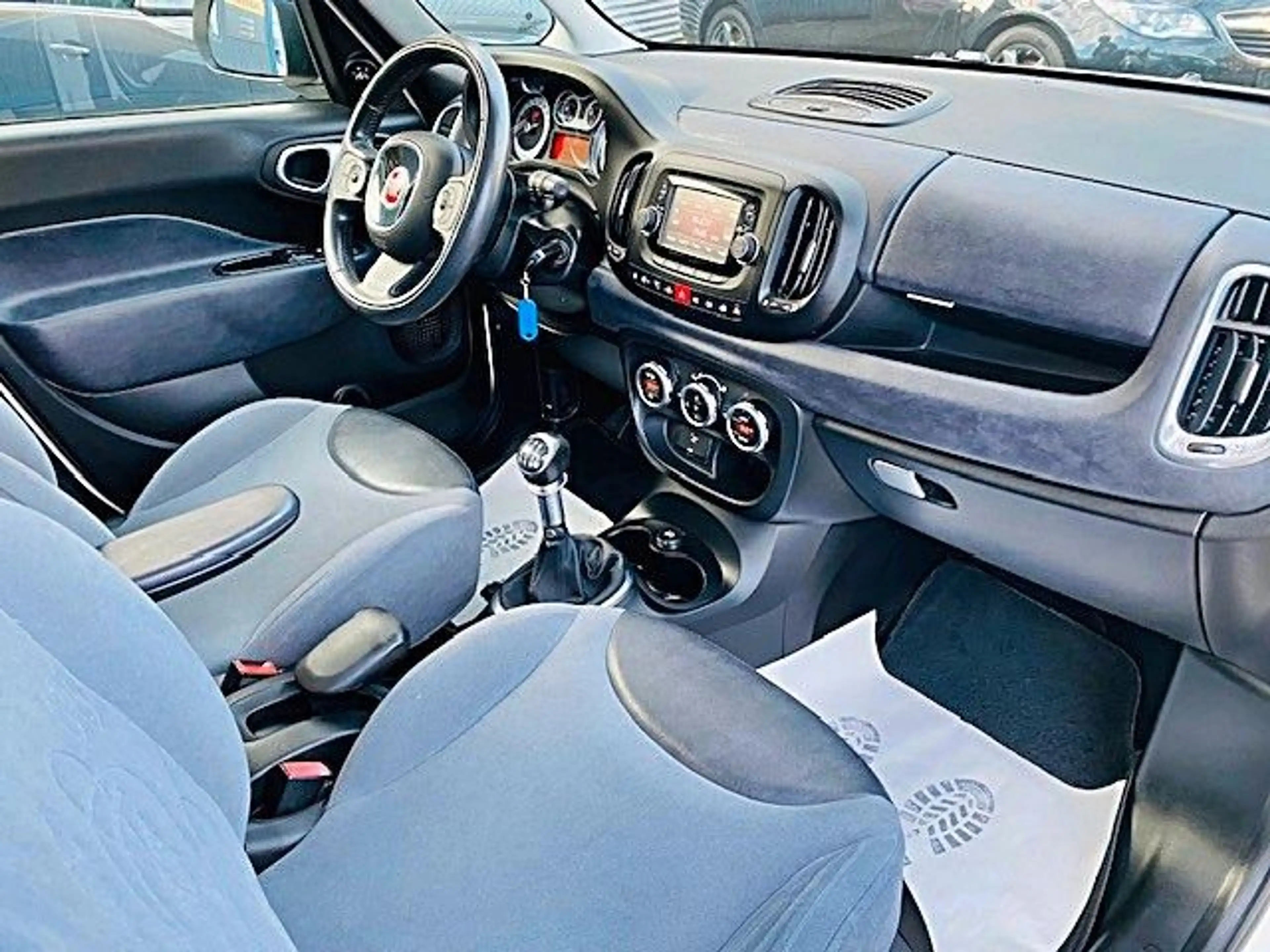 Fiat 500L 0,9 TwinAir Lounge — photo 14