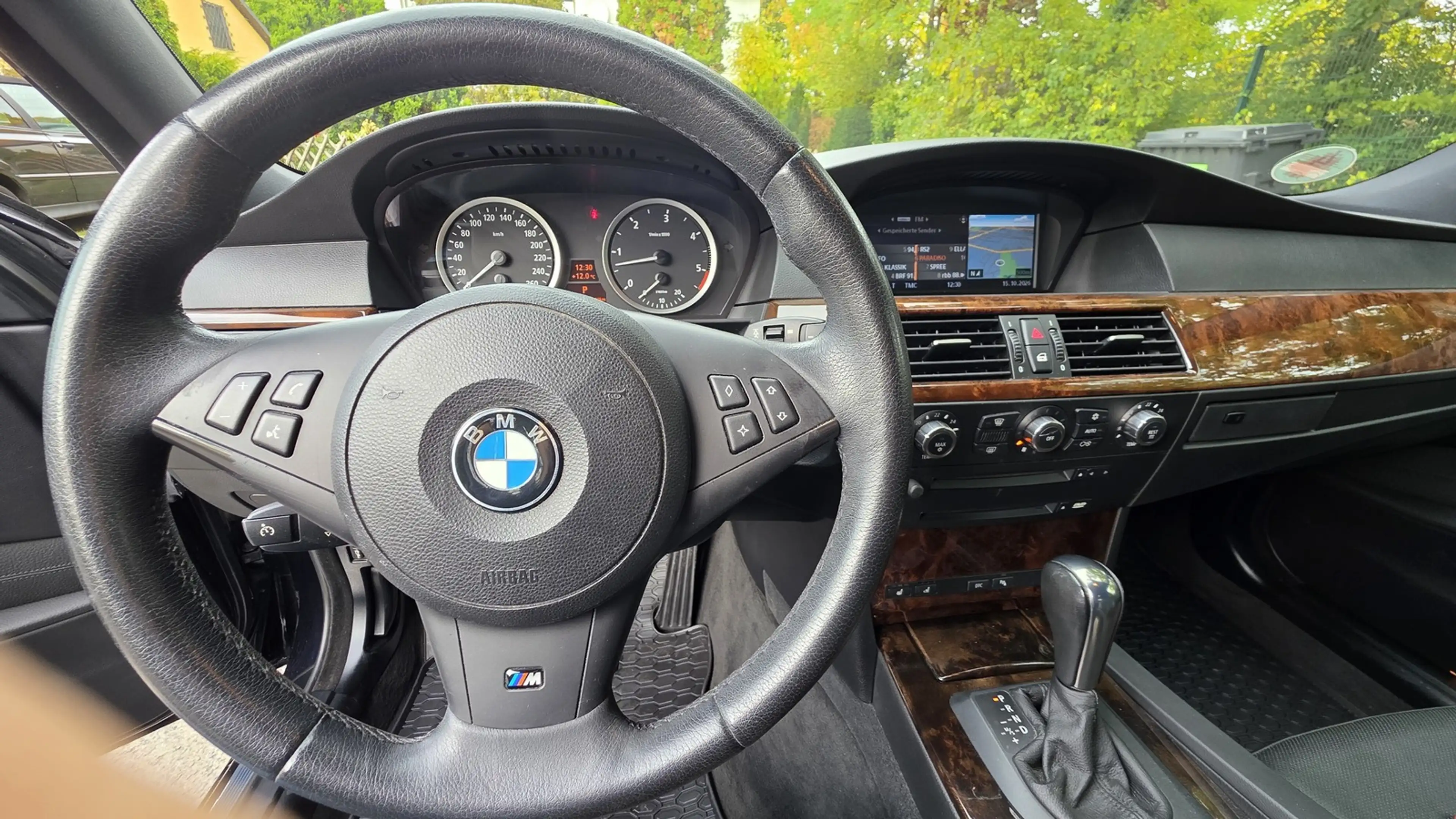 BMW 530 d xDrive absolute Vollausstattung — photo 10