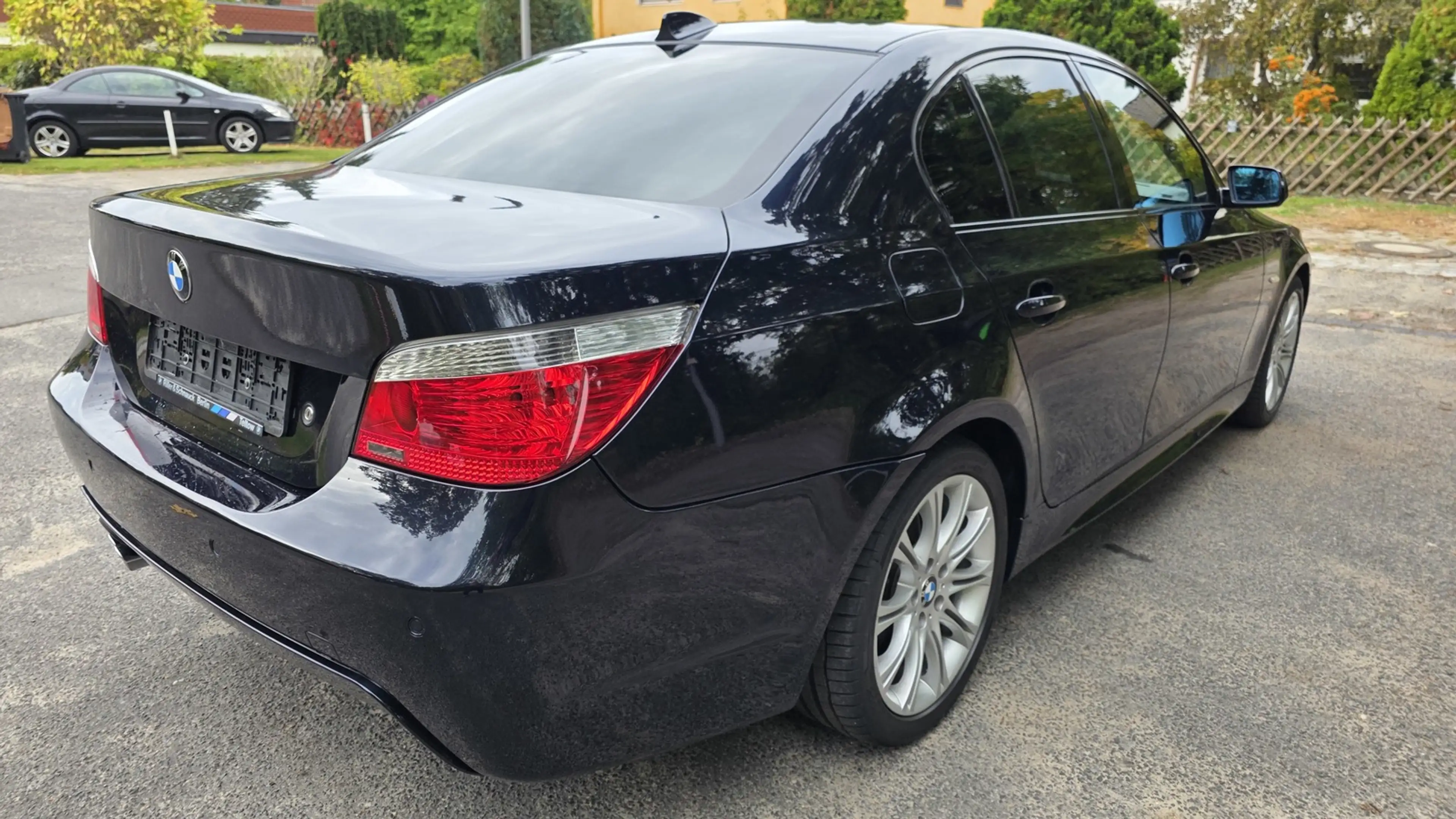 BMW 530 d xDrive absolute Vollausstattung — photo 6