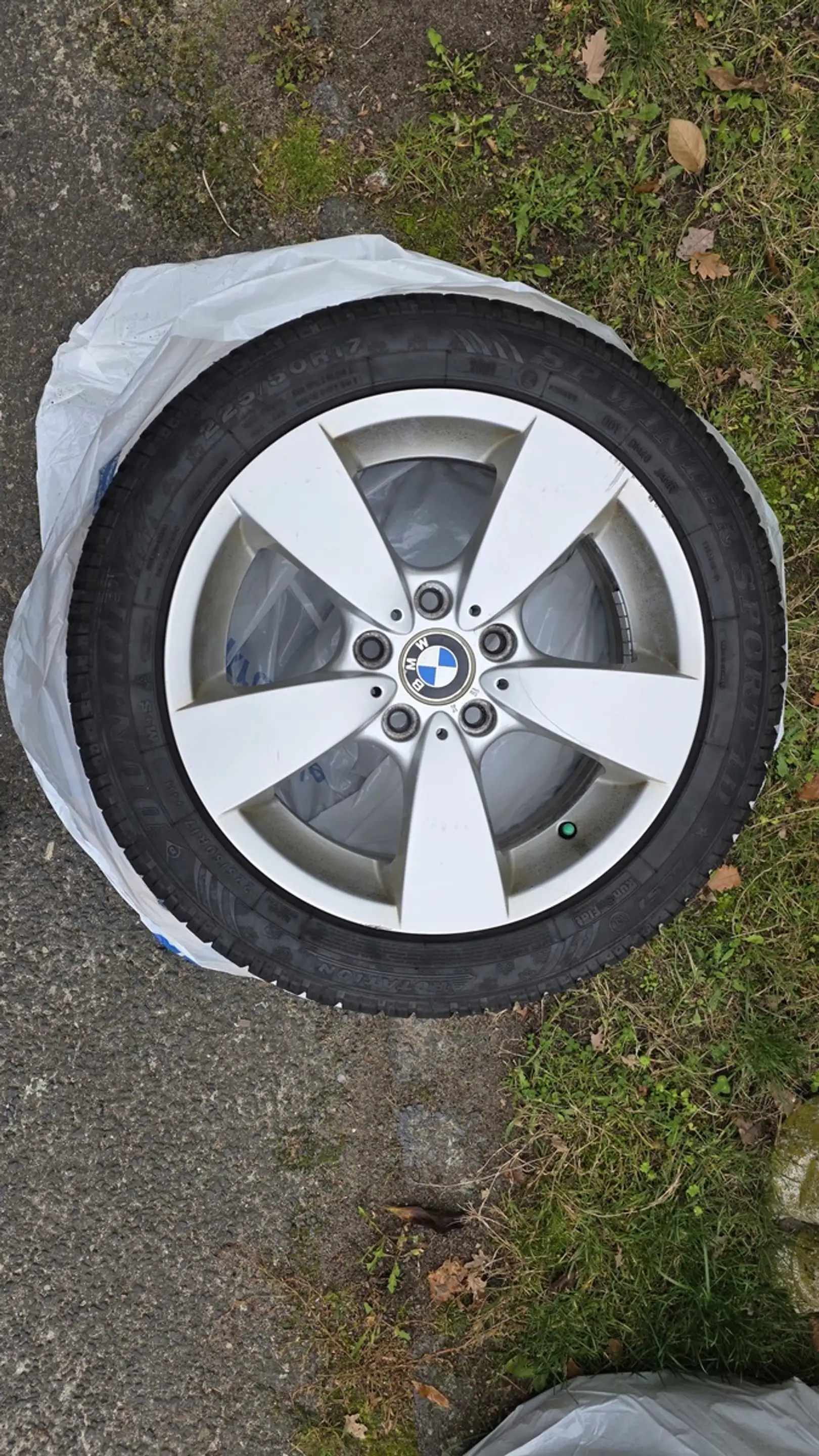 BMW 530 d xDrive absolute Vollausstattung — photo 22