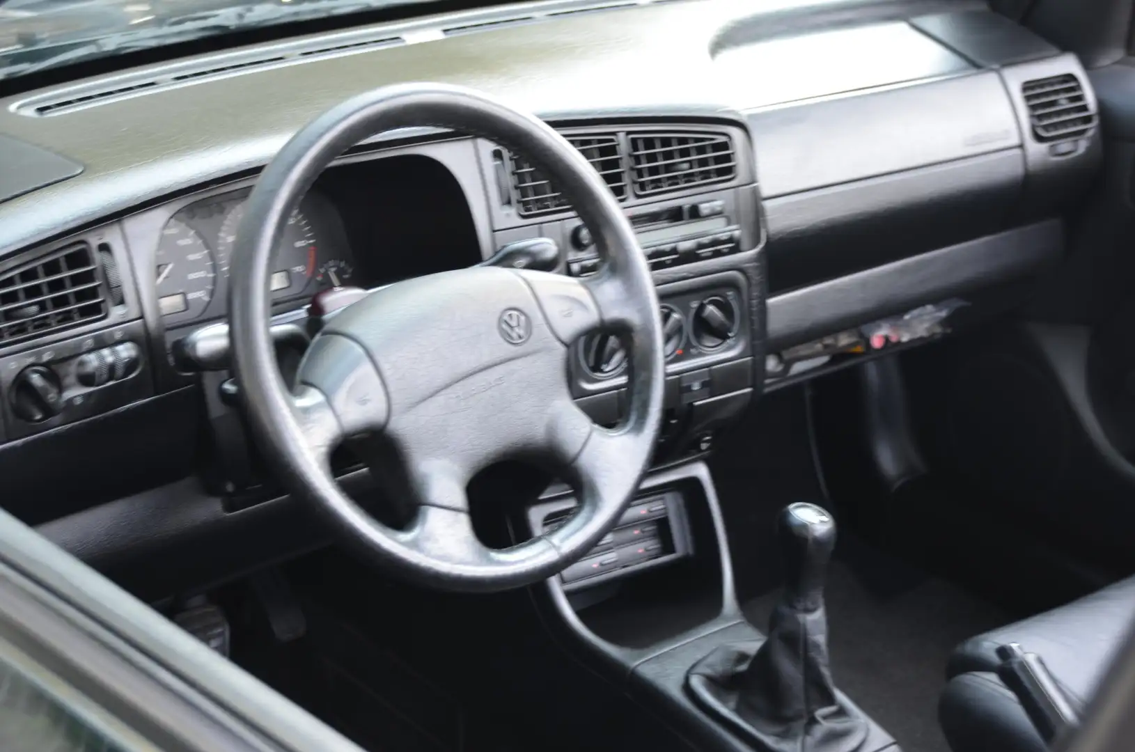 Volkswagen Golf 1.8 Cabriolet Highline Groen - 2