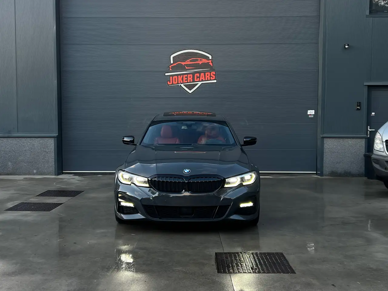 BMW 330