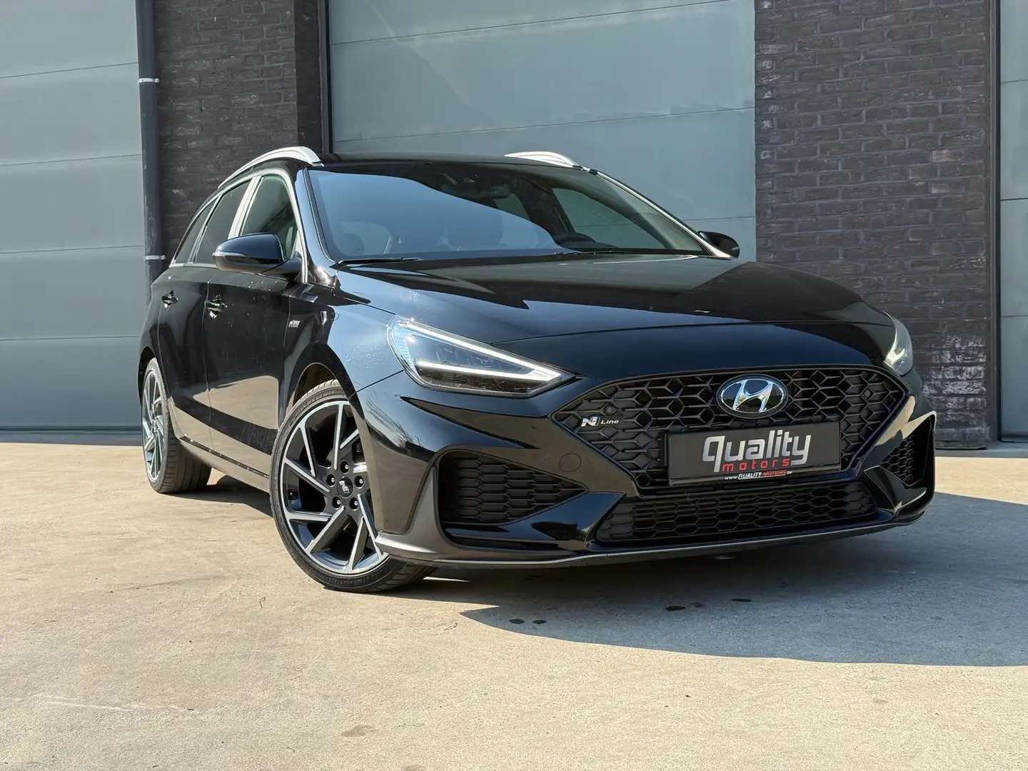Hyundai i30 Wagon 1.5 T-GDi MHEV Sky N-Line // VOL OPTIES // Negru - 2