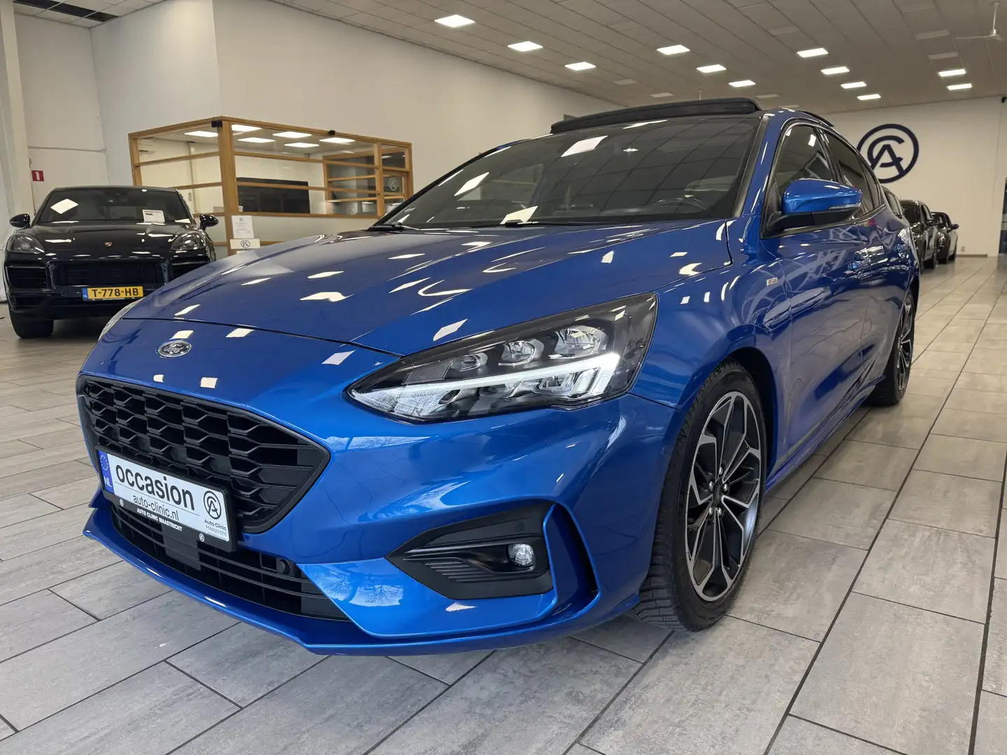 Ford Focus 1.0 EcoBoost ST-LINE | HUD | GARANTIE | PANO | NAV Blauw - 2