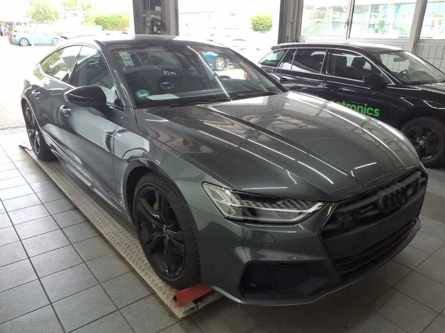 Audi A7 50 TFSI e 2 x S line*Pano*B&O*HUD Grijs - 2