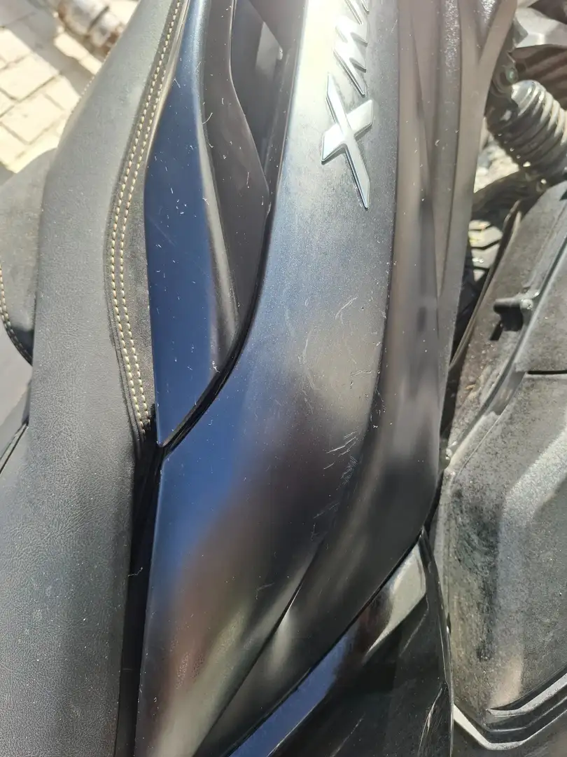 Yamaha X-Max 300 Schwarz - 2