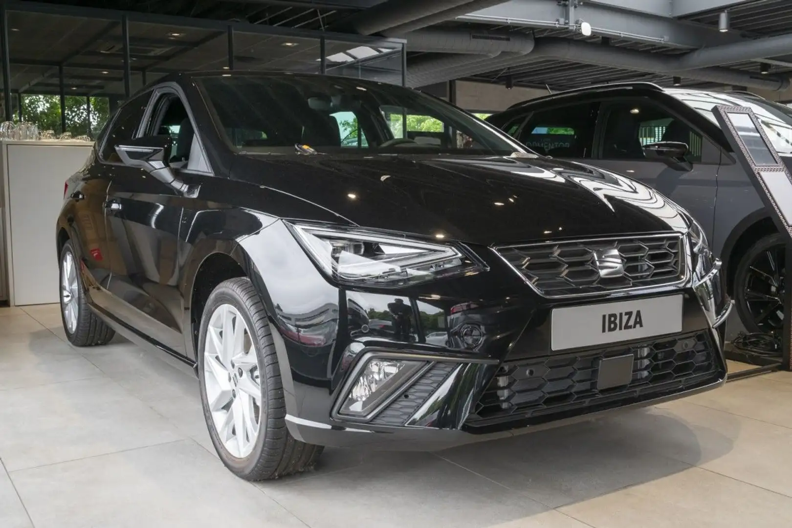 SEAT Ibiza FR 1.0 TSI VOLL LED+Full LINK+Kamera Schwarz - 2