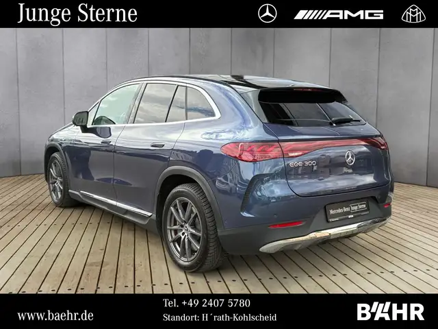 Mercedes-Benz EQE view 3