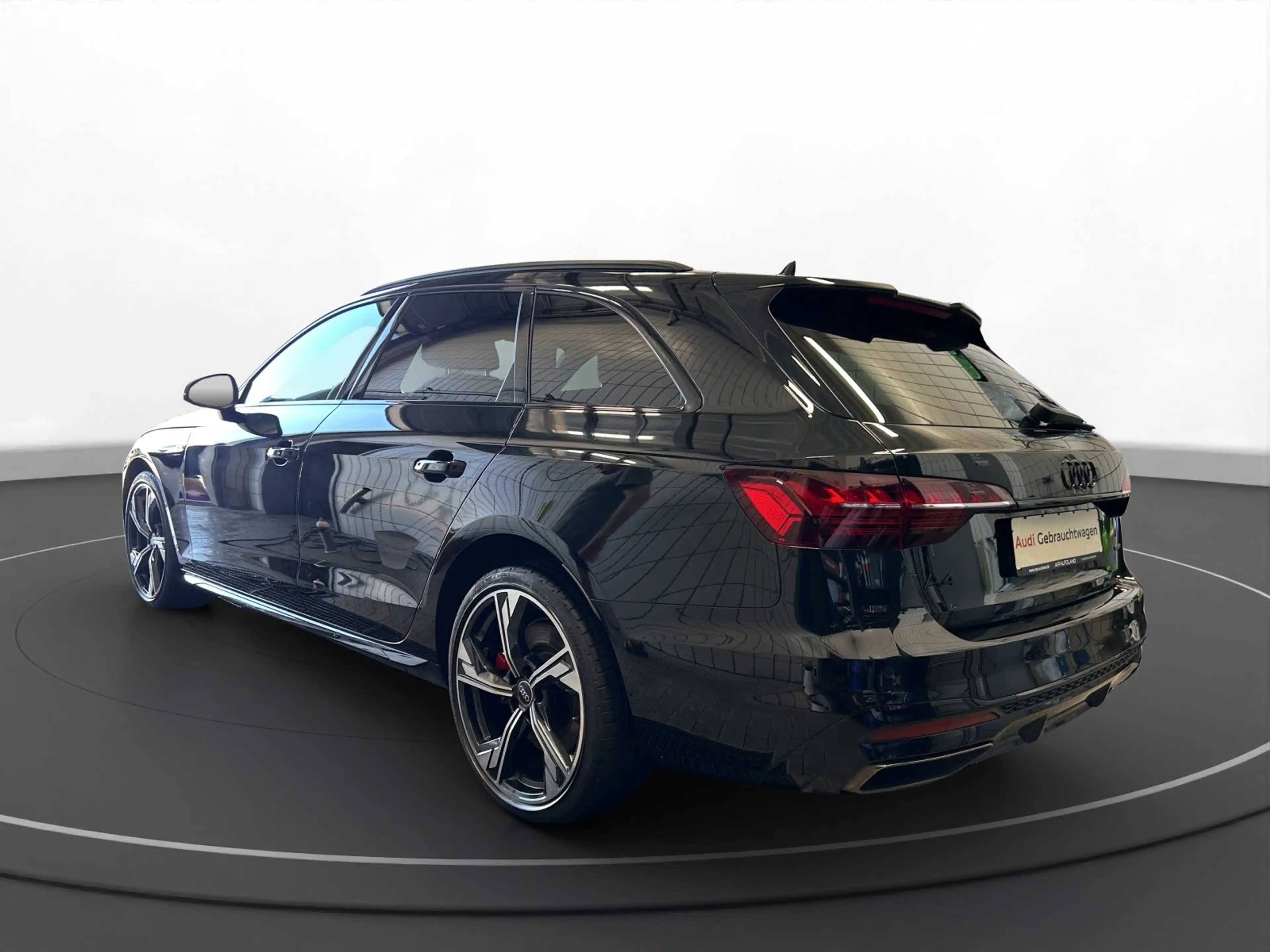 Audi A4 Avant 45 TFSI quattro S tronic S line | PANO — photo 8