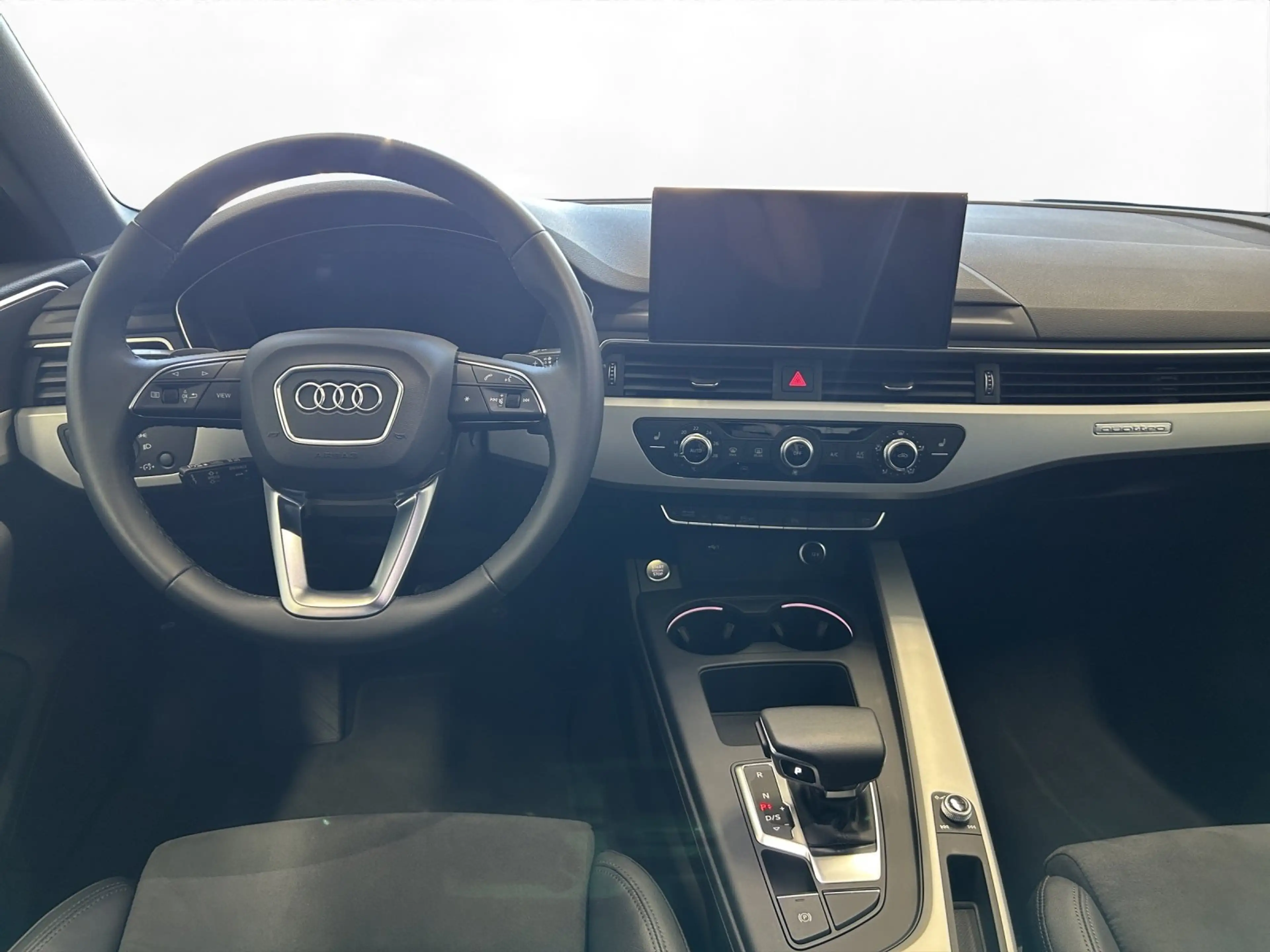 Audi A4 Avant 45 TFSI quattro S tronic S line | PANO — photo 13