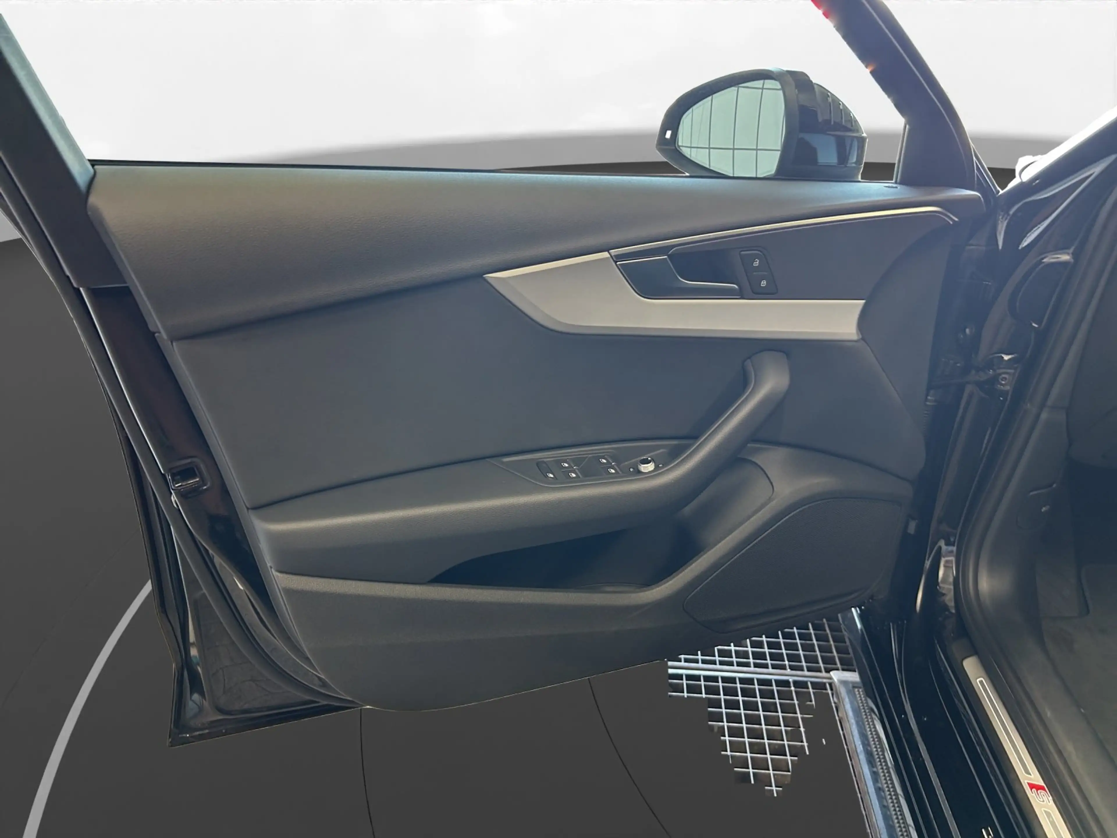 Audi A4 Avant 45 TFSI quattro S tronic S line | PANO — photo 11
