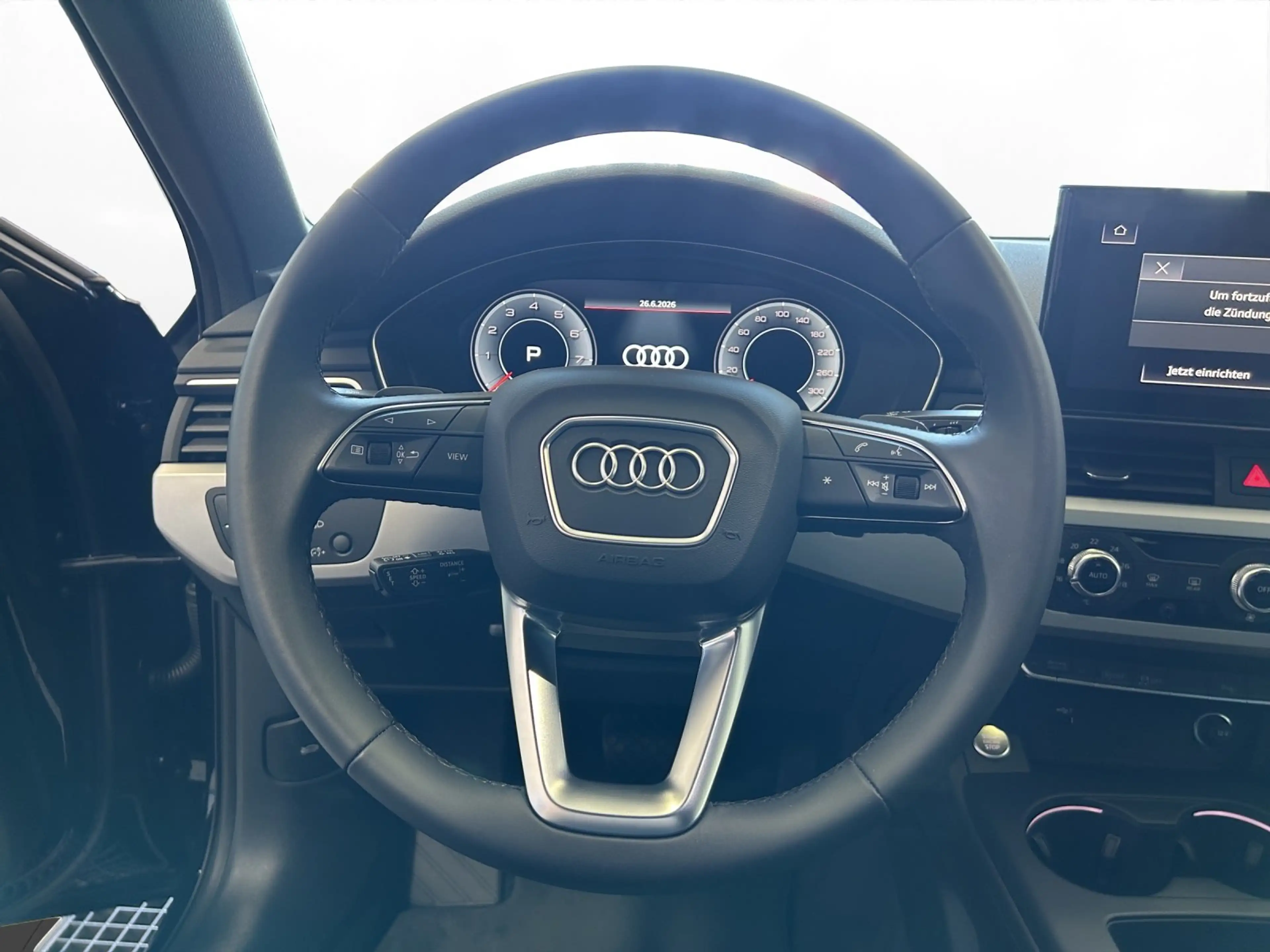 Audi A4 Avant 45 TFSI quattro S tronic S line | PANO — photo 10