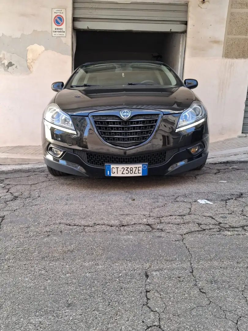 Lancia Delta 1.6 momo edition (edizione limitata) - 1