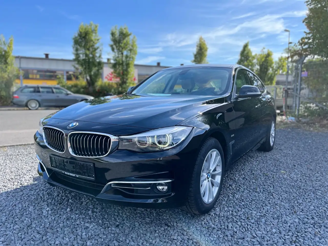 BMW 320