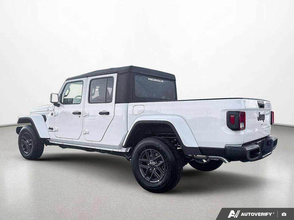 2026 Jeep Gladiator Sport S 4 Door 4x4 Nav Adaptive Cruise Driver Aler — photo 1