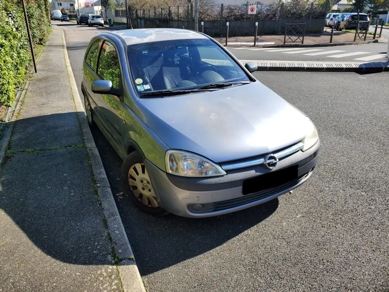 Opel Corsa 1.2i 16V ElÃ©gance
