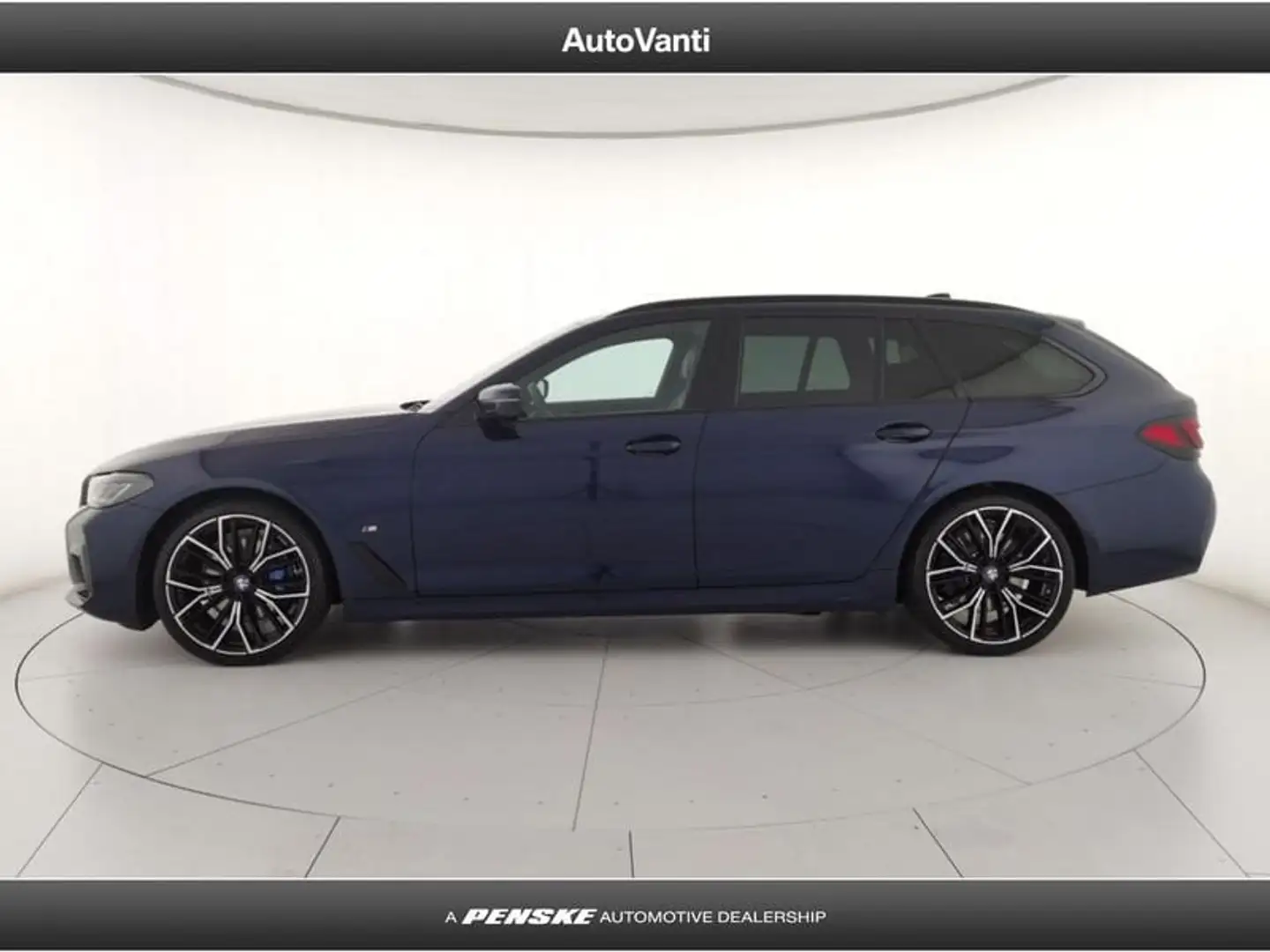 BMW 520 520d 48V xDrive Touring Msport Blu/Azzurro - 2