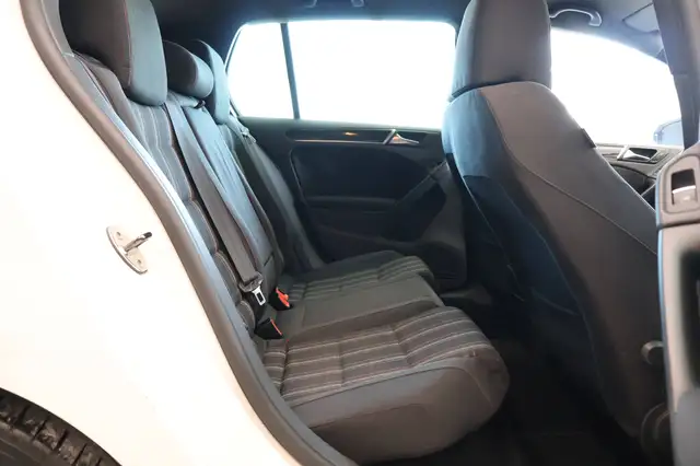 Volkswagen Golf view 13
