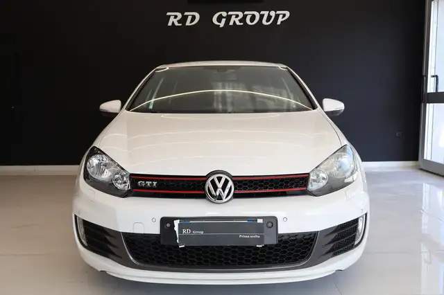 Volkswagen Golf view 2