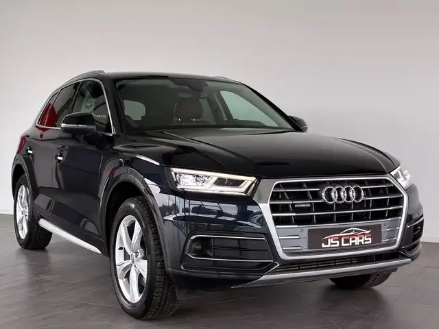 Audi Q5 view 8
