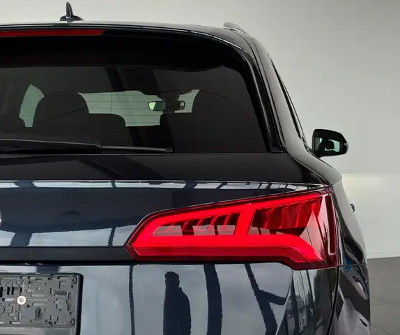 Audi Q5 view 14