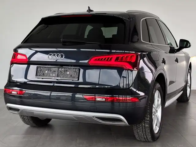 Audi Q5 view 15